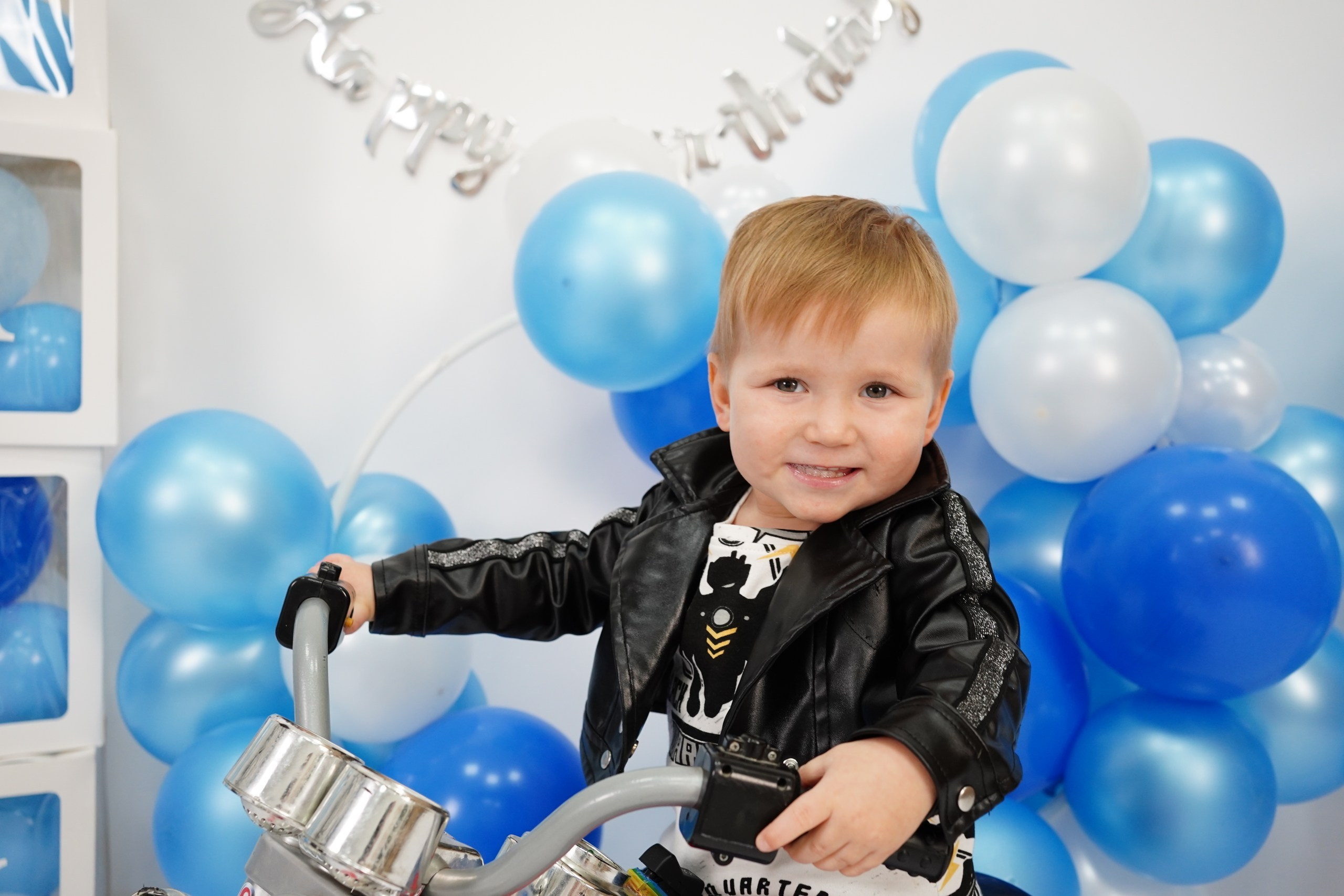 Наши Новые Фотозоны. Детская Фотостудия ГОДОВАСИКИ в Санкт-Петербурге фотосесия на годик