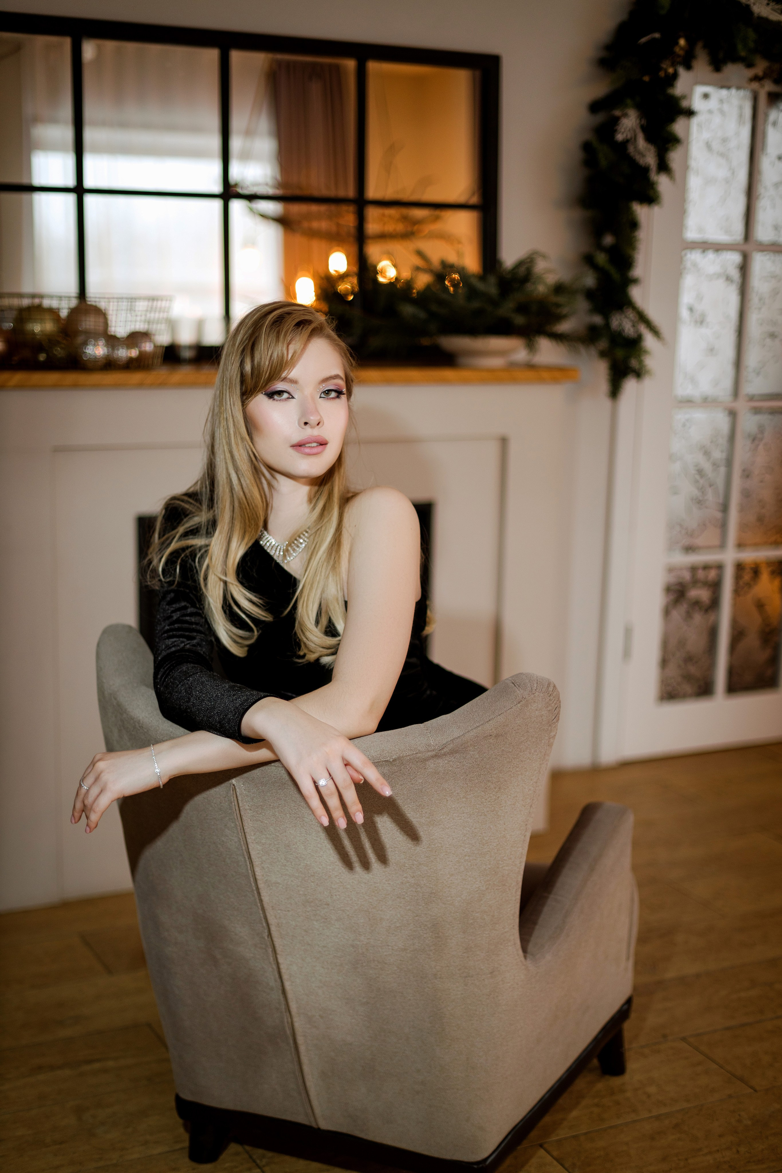 Новогодняя фотосессия. Фотограф Челябинск Эвелина Ганага, съемка для бизнеса и маркетплейсов