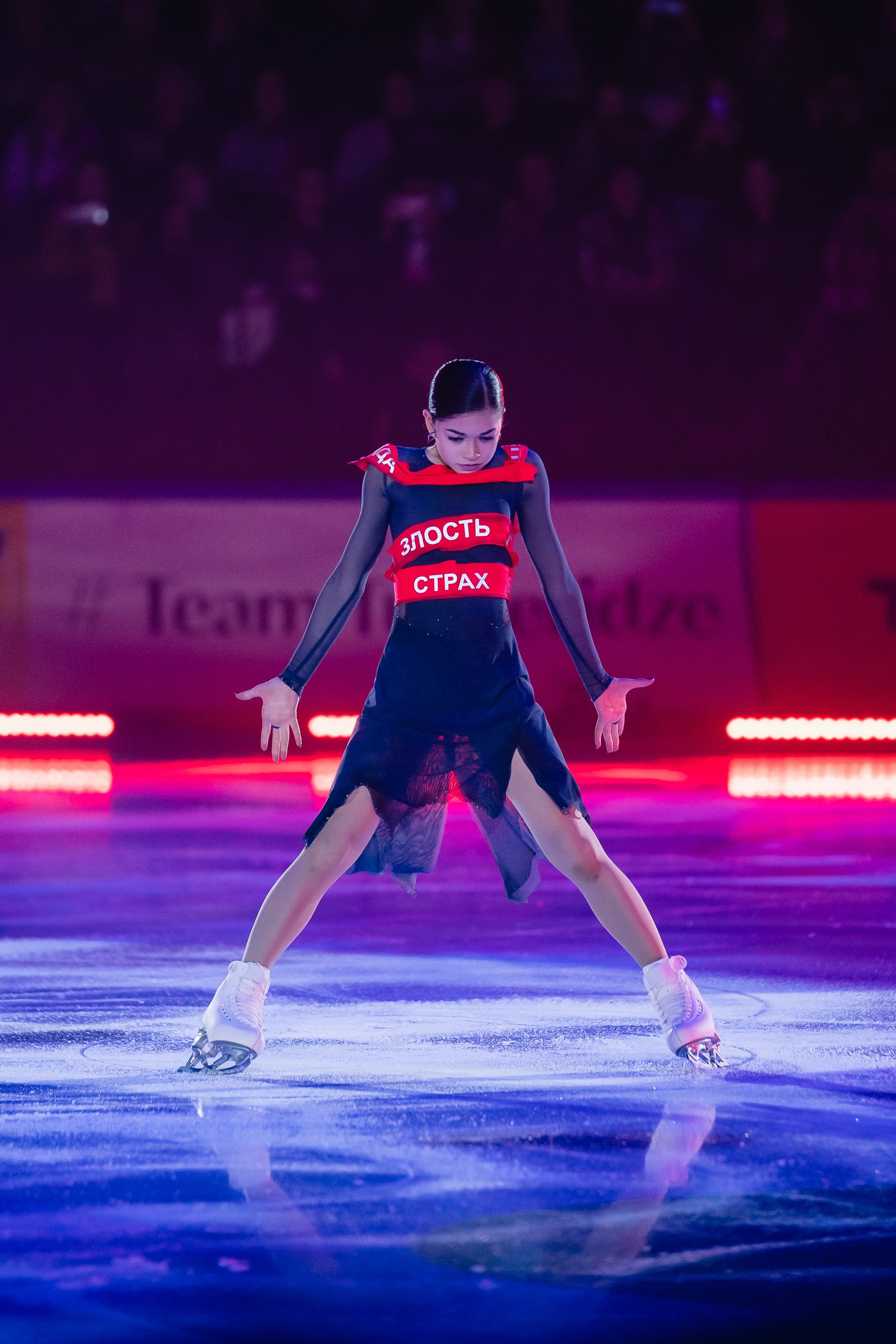 Шоу «Чемпионы на льду» в Новосибирске. Воробьева Ксения — Спортивный и танцевальный фотограф Новосибирск