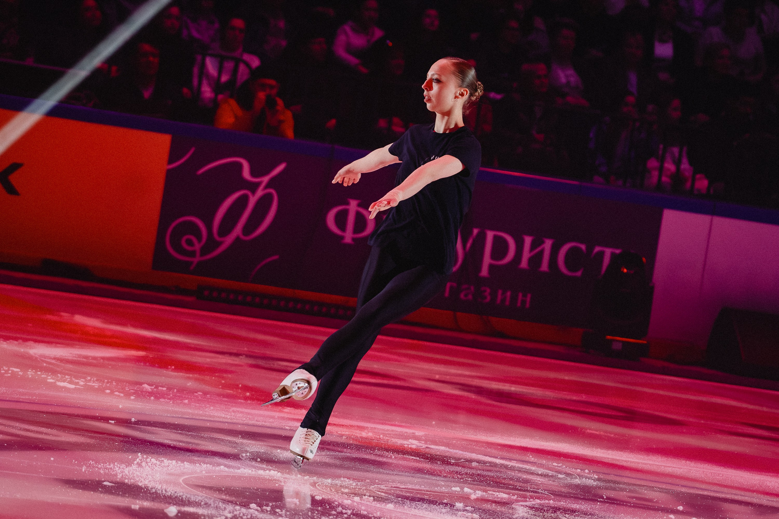 Шоу Этери Тутберидзе в Новосибирске. Воробьева Ксения — Спортивный и танцевальный фотограф Новосибирск
