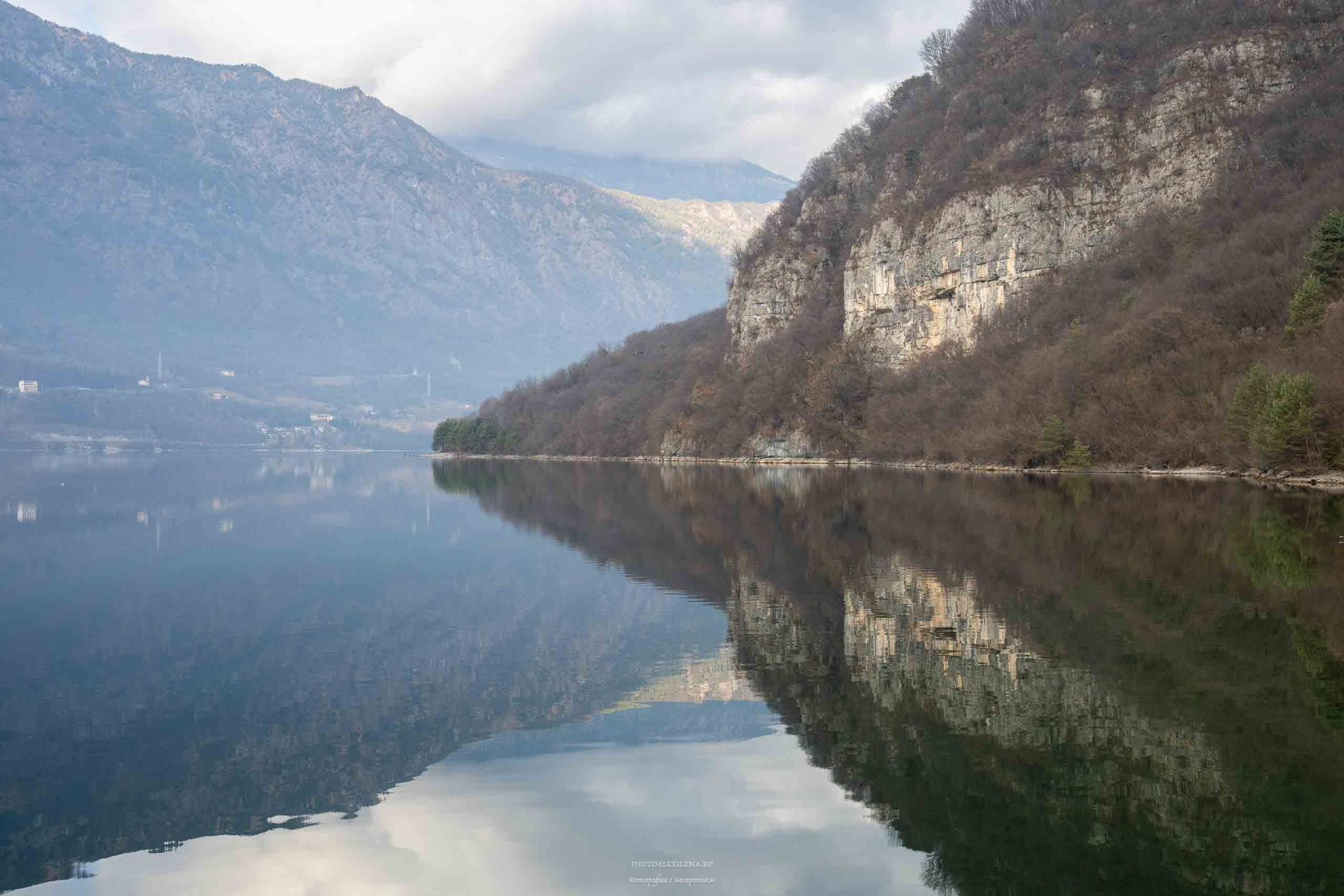 Озеро Идро-маленькая жемчужина. Авторские стильные фотокартины