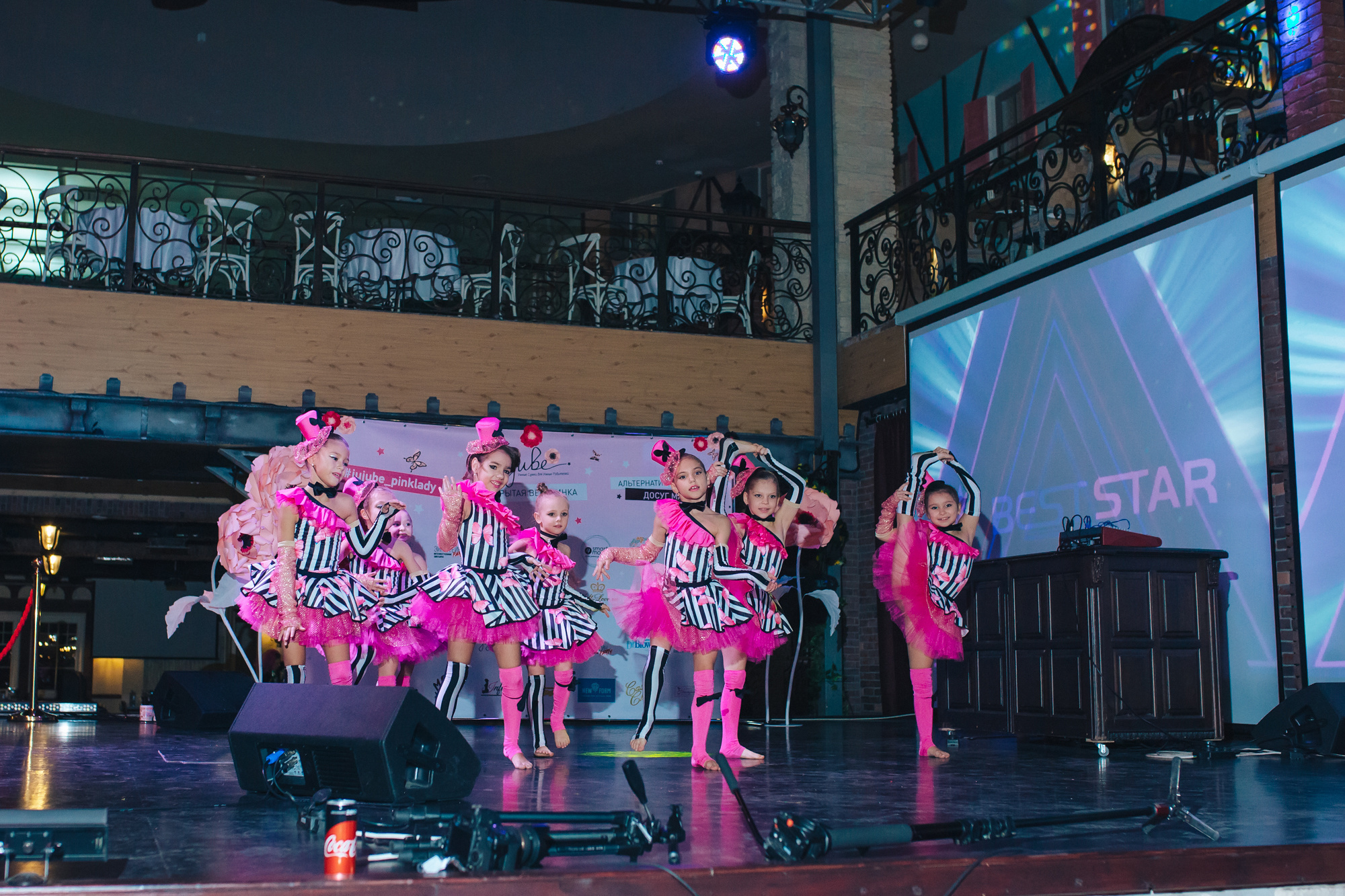 Вечеринка PinkLadyParty в г. Ростов на Дону. Фотограф Валерий Савиовский