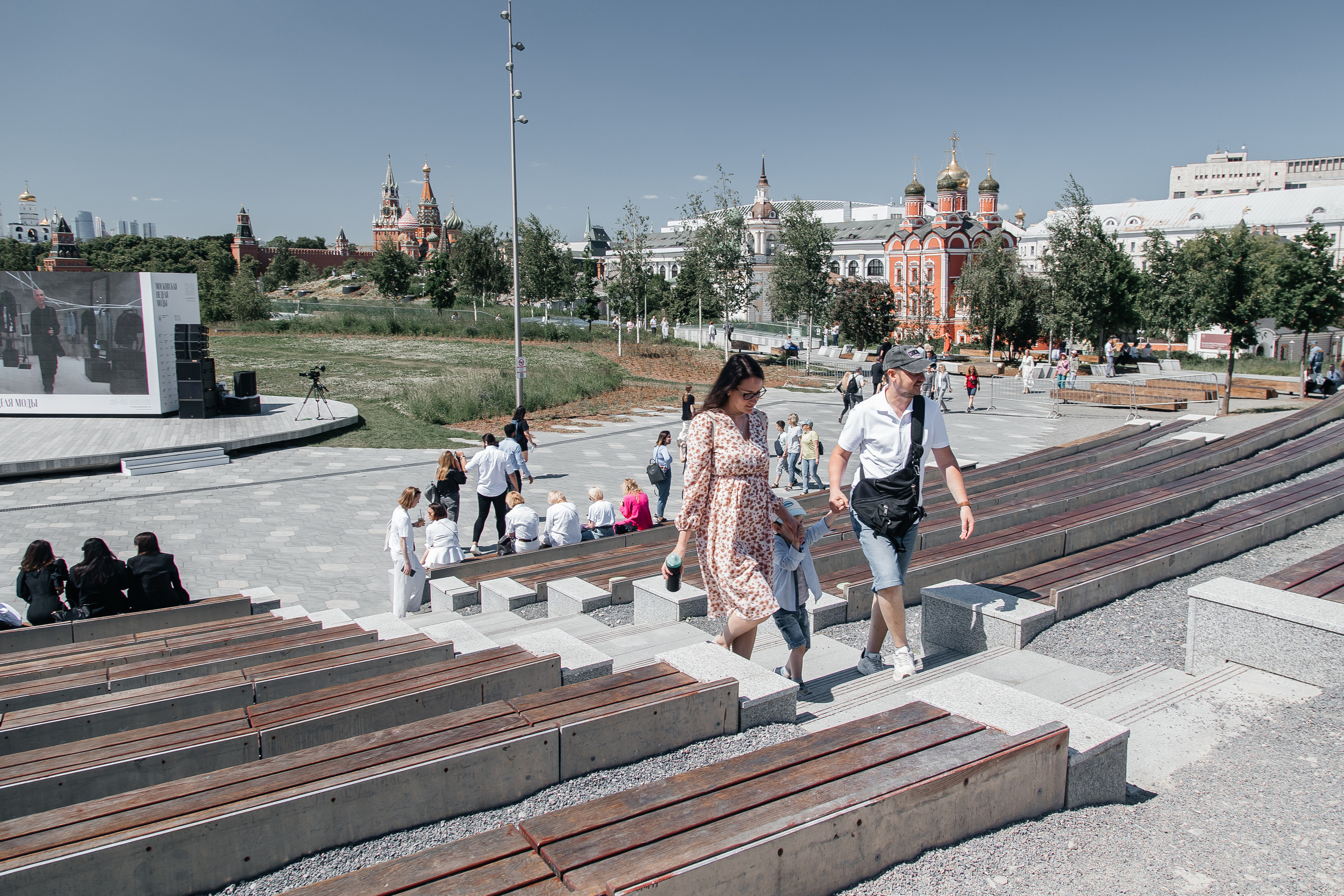 Семейная фотопрогулка в Зарядье. Галина Шарапова Детский и семейный фотограф Москва