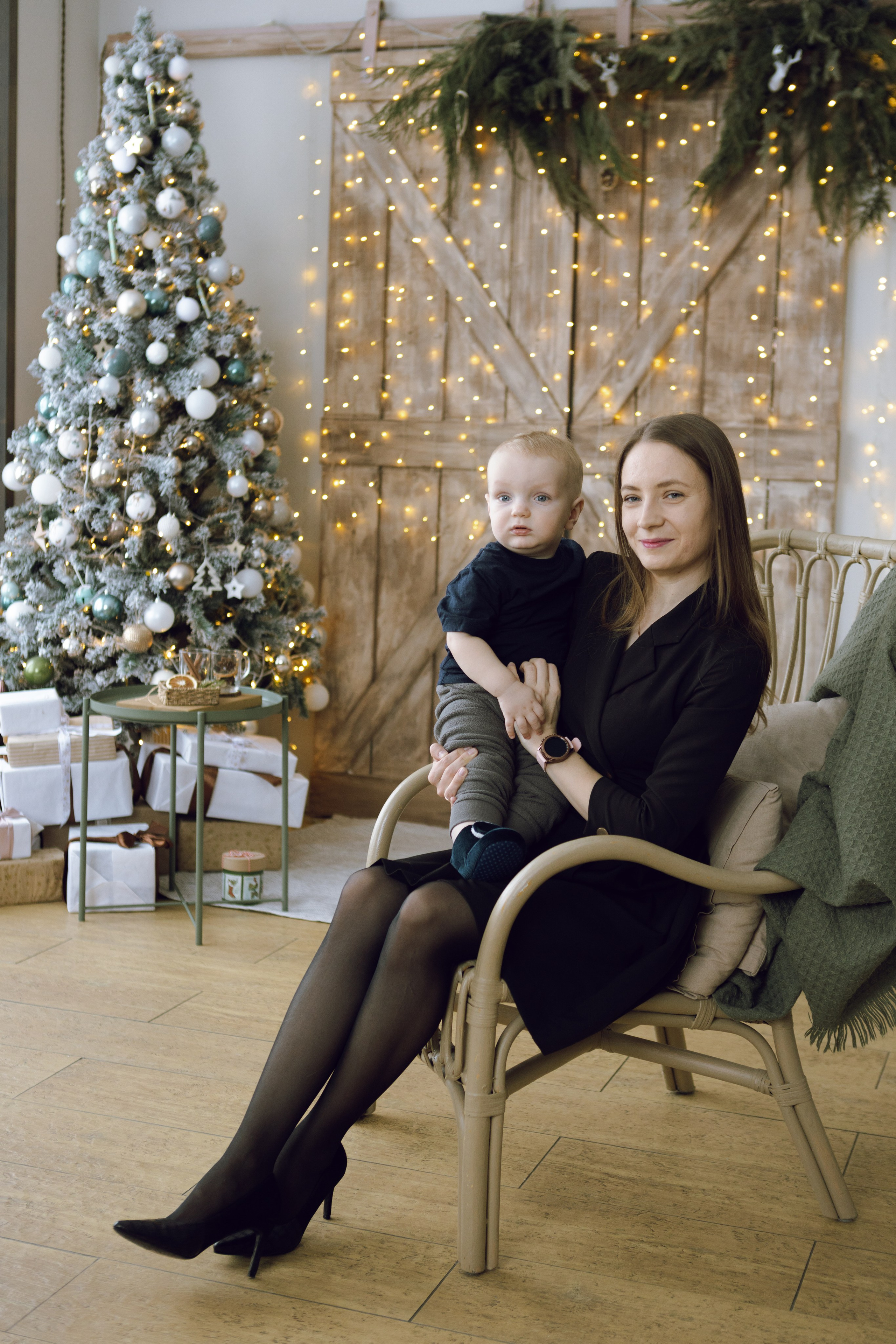 Новогодняя фотосессия. Фотограф Челябинск Эвелина Ганага, съемка для бизнеса и маркетплейсов