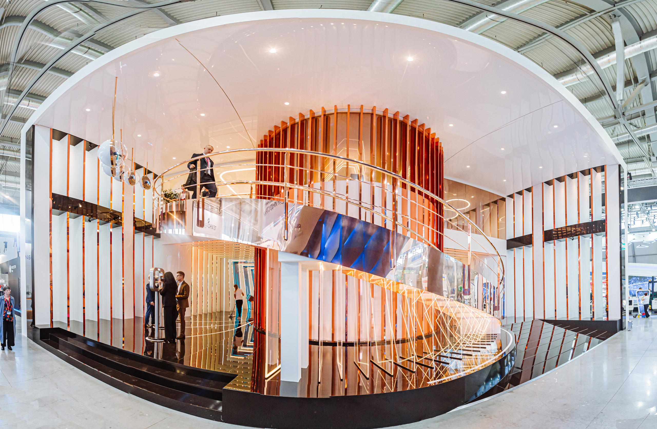 Международная промышленная выставка Иннопром, Екатеринбург. Свадебный фотограф в Москве | Антон Матвеев