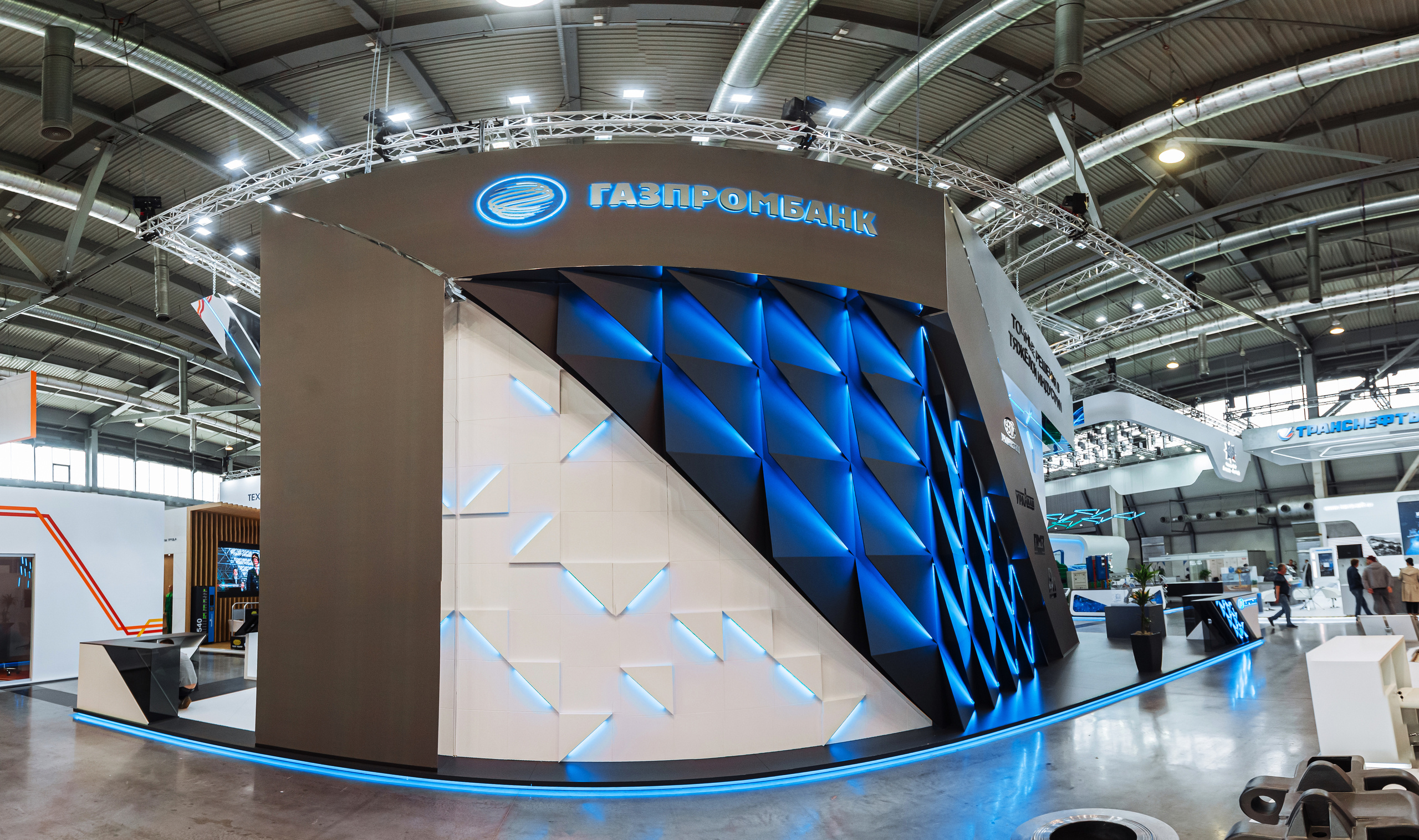 Международная промышленная выставка Иннопром, Екатеринбург. Свадебный фотограф в Москве | Антон Матвеев