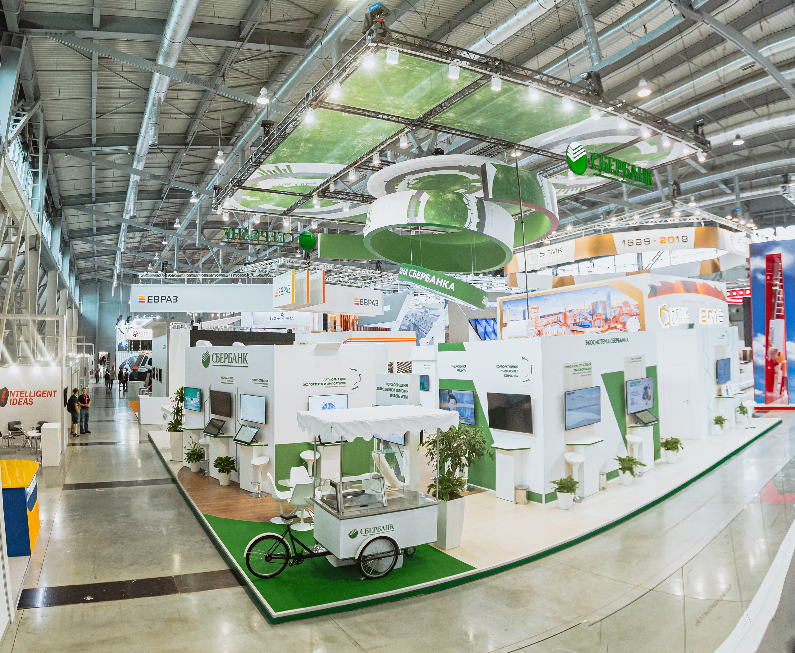 Международная промышленная выставка Иннопром, Екатеринбург. Свадебный фотограф в Москве | Антон Матвеев