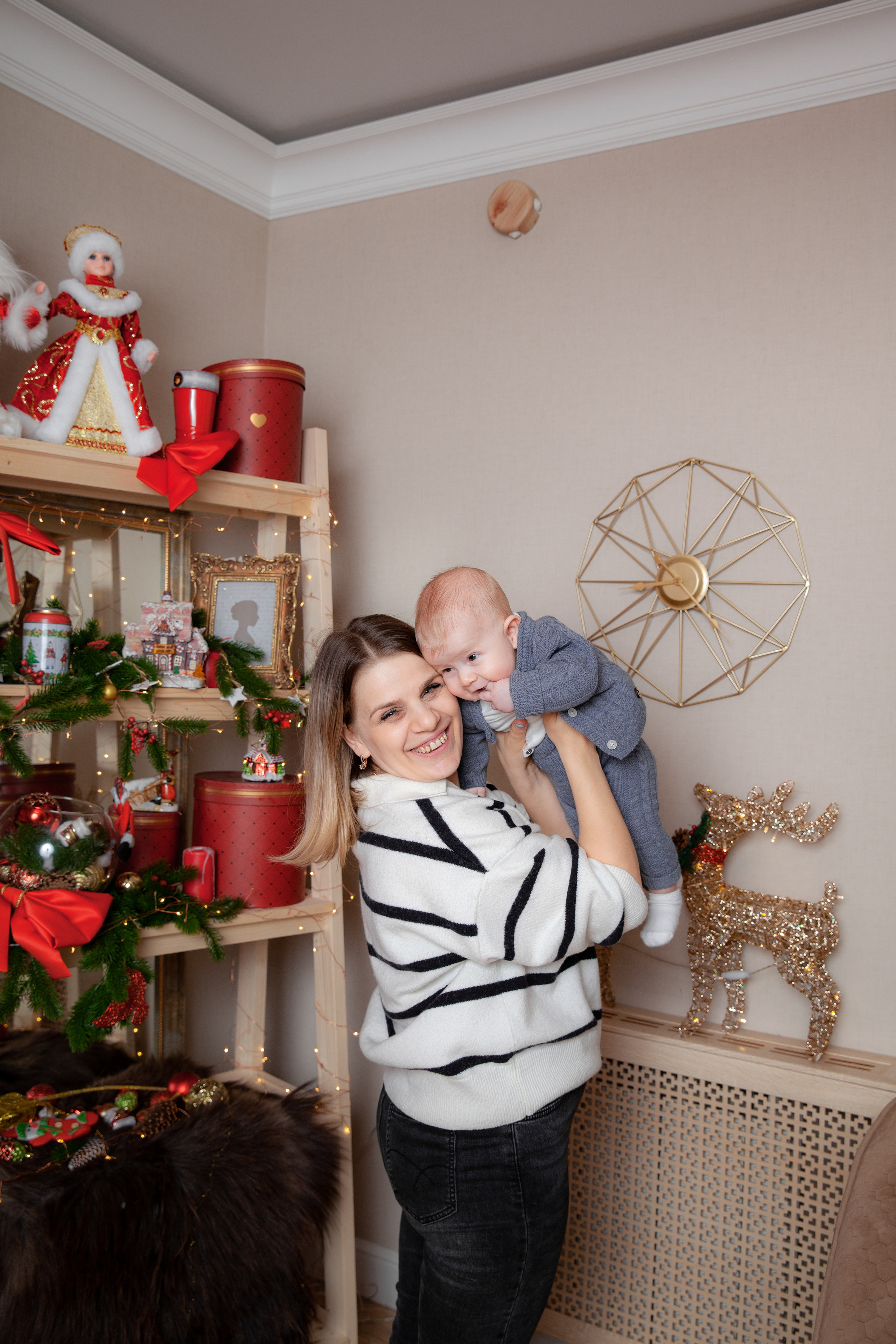 Новогодняя фотосессия для Аракси и её семьи. Фотограф в Железнодорожном и Балашихе