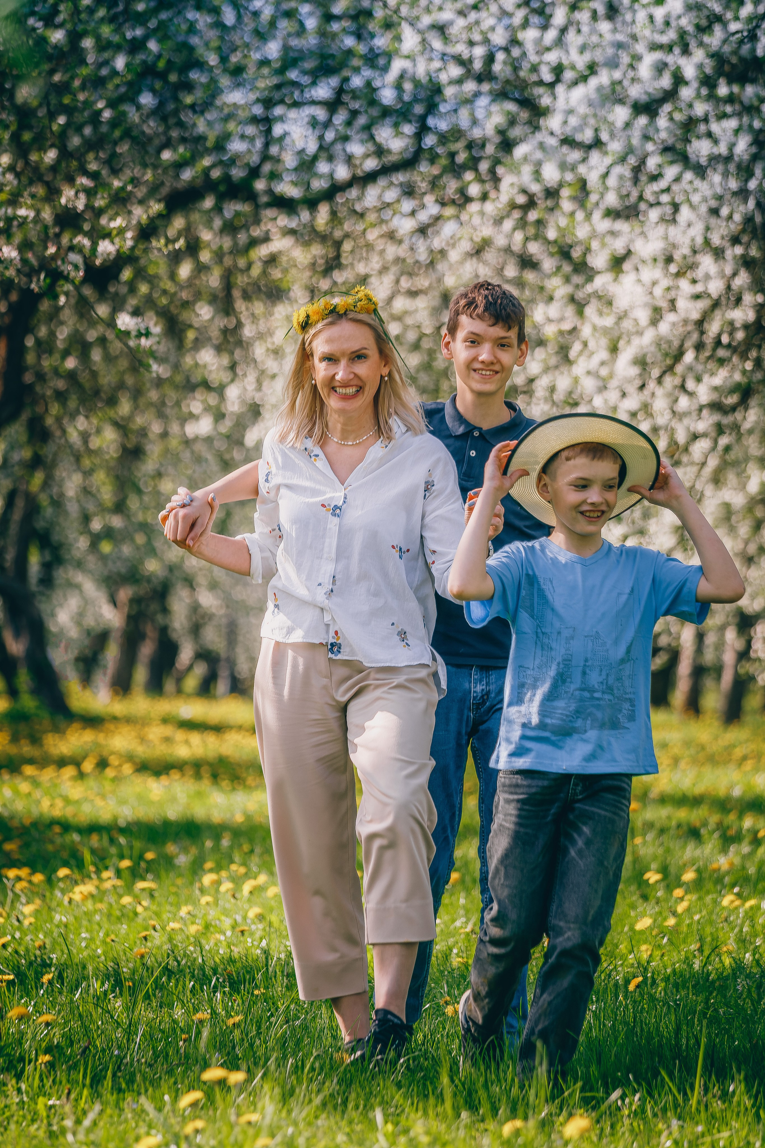 Весенняя фотосессия в цветении. Фотограф в Минске Екатерина Тузова