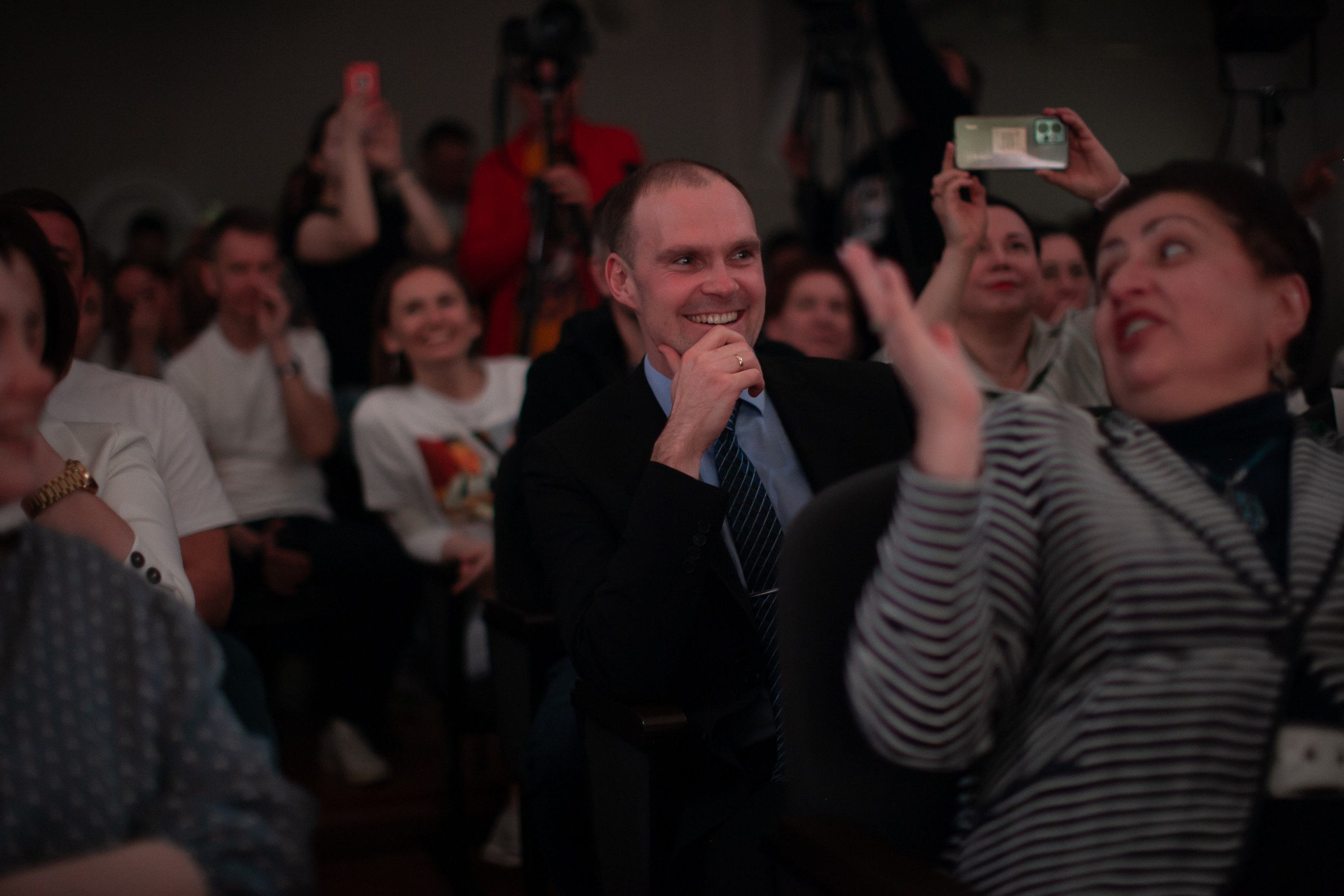 Последний звонок 2025 в Школе 1558 им. Росалии де Кастро. Выпускные альбомы Москва СВАО