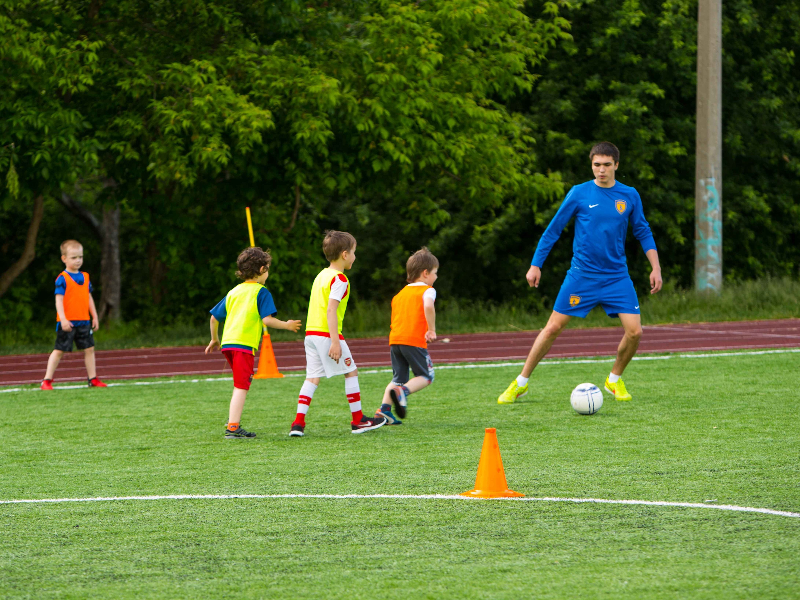 Футбольная школа «Юниор». Выпускные альбомы и школьный фотограф в Подольске, Троицке, Щербинке, Москве и Московской области
