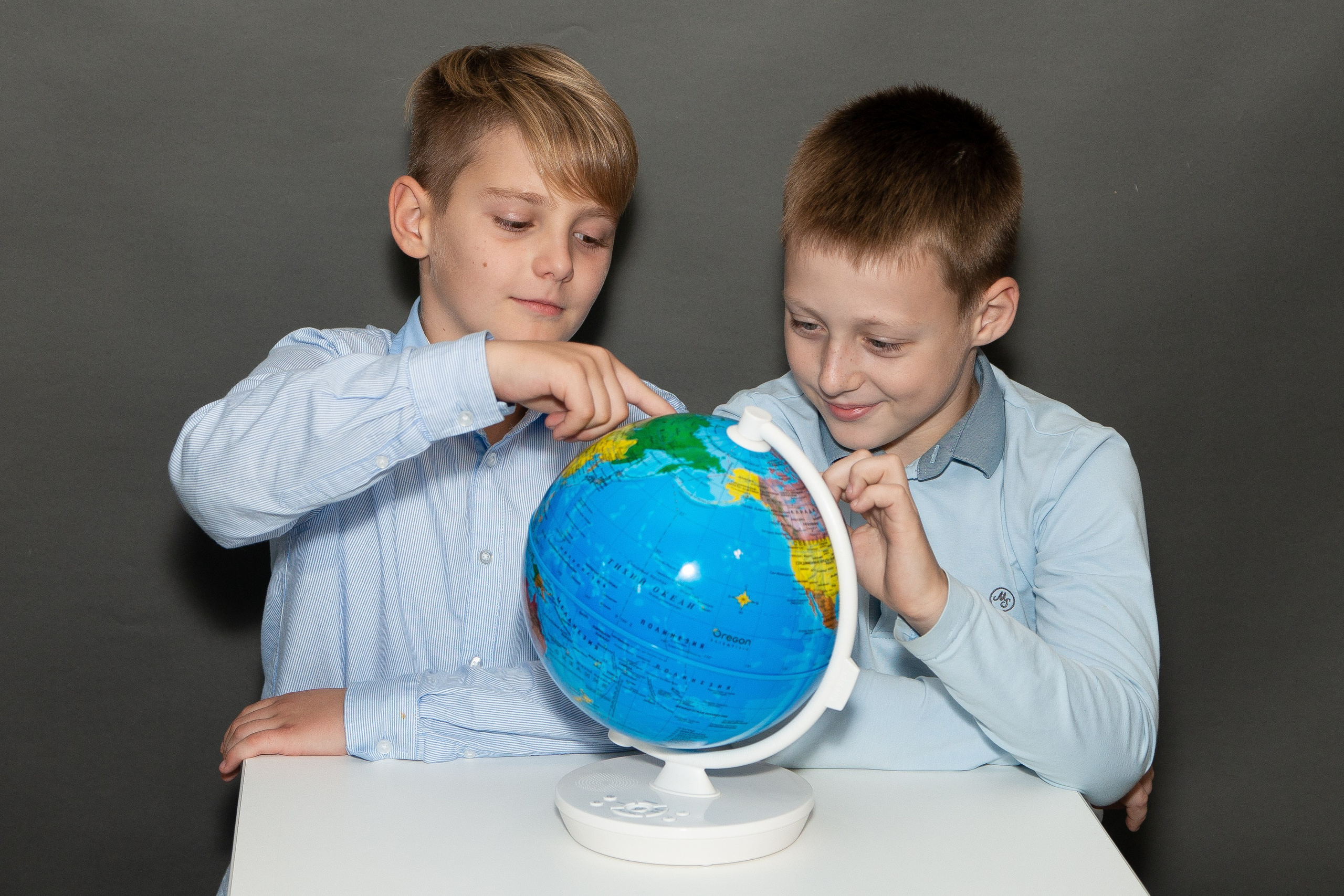 Фотосессия в студии для выпускных альбомов (начальная школа). Выпускные Альбомы и Фотосессии п. Кавалерово