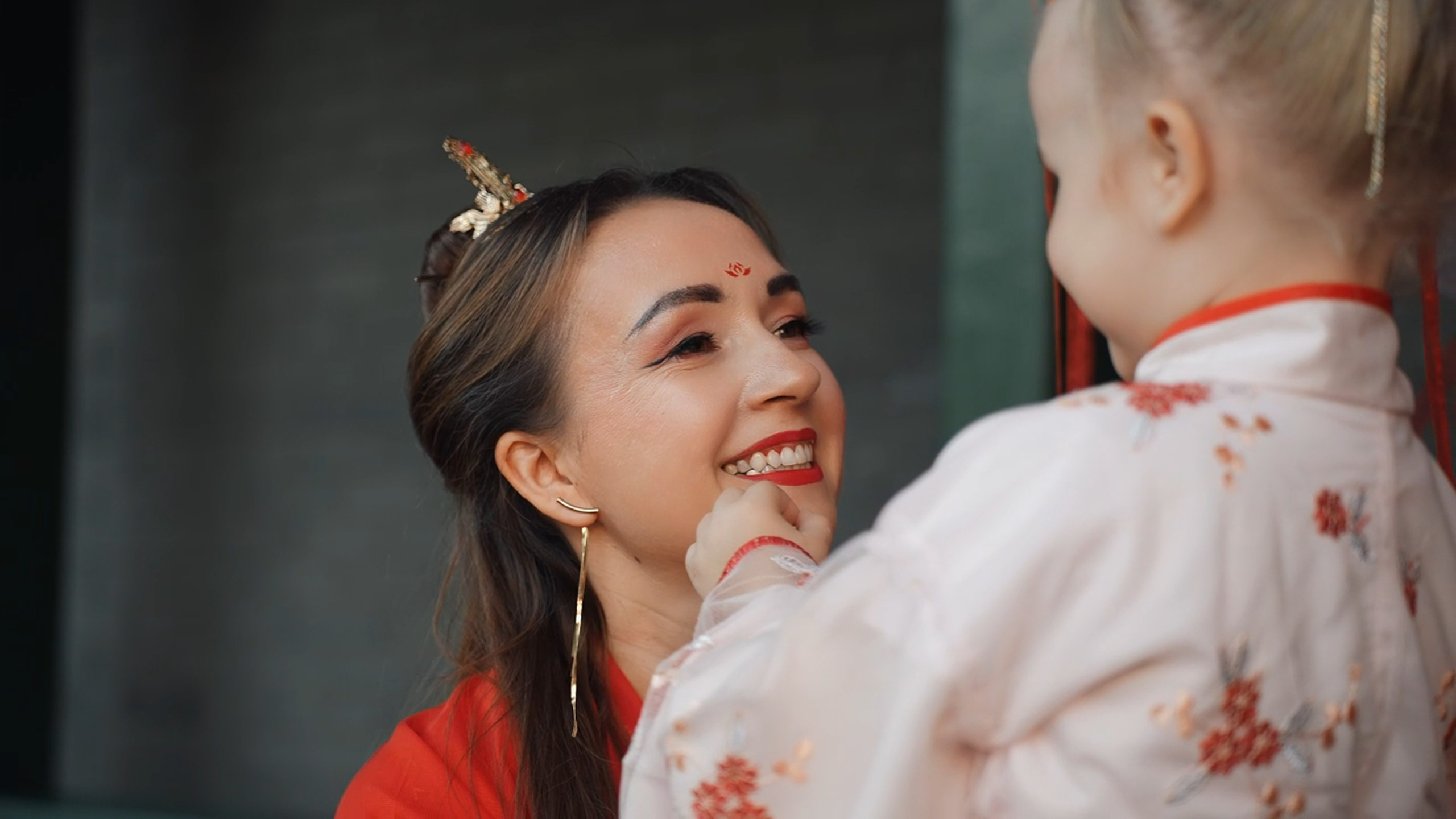 Наталья и Яна — Не просто съёмки, а целые миры 🎬. Видеограф / Фотограф  — Яна Спащанская