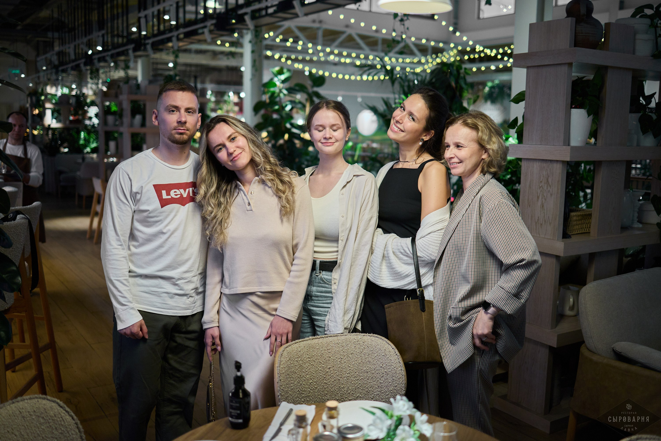 День рождения Алены в Сыроварне. Фотографъ Сергѣевъ. Поймать мгновеніе