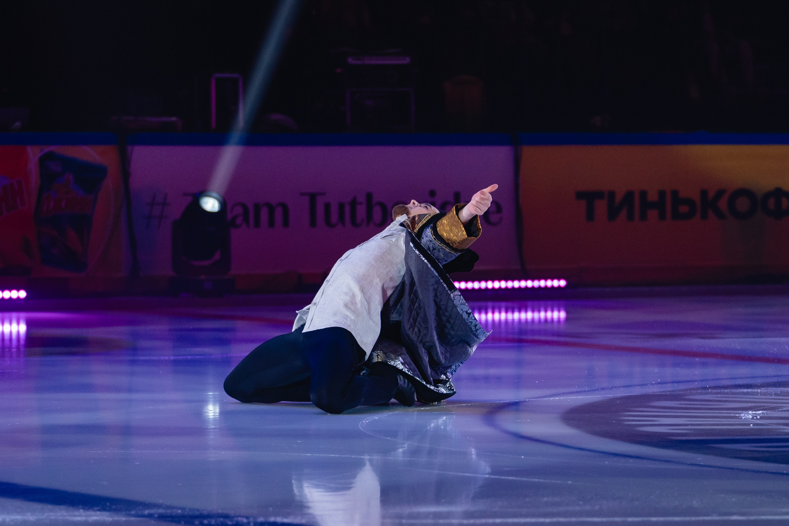 Шоу «Чемпионы на льду» в Новосибирске. Воробьева Ксения — Спортивный и танцевальный фотограф Новосибирск