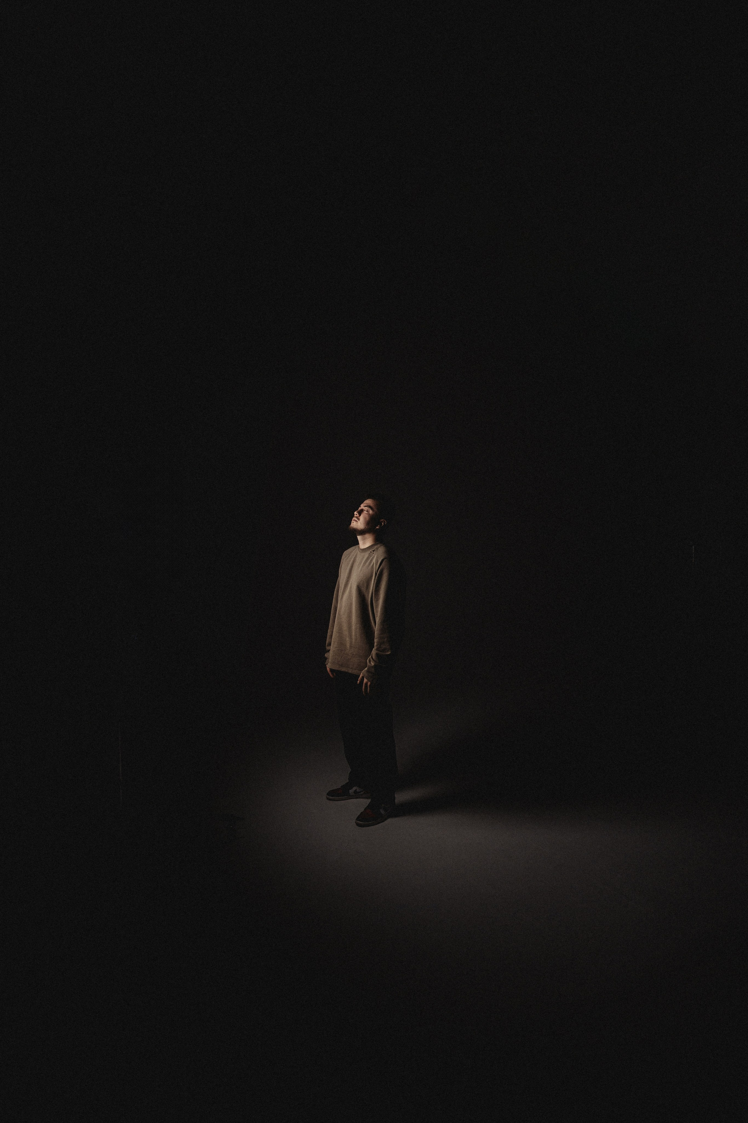 Прайс. Даниил Фреймон — первый мужской фотограф в городе Алматы