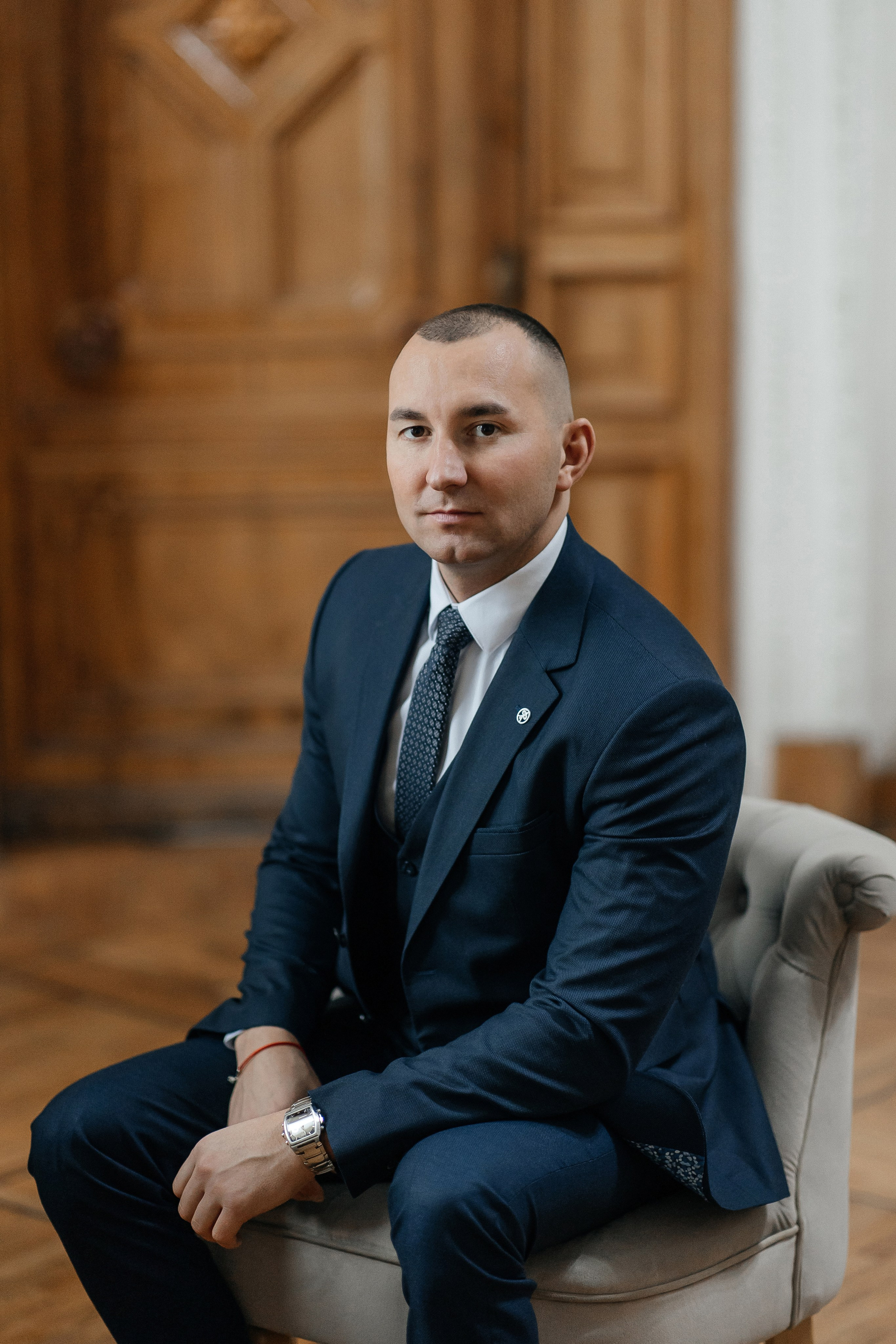 Свадебная фотосессия в Библиотеке-читальне имени А. С. Пушкина