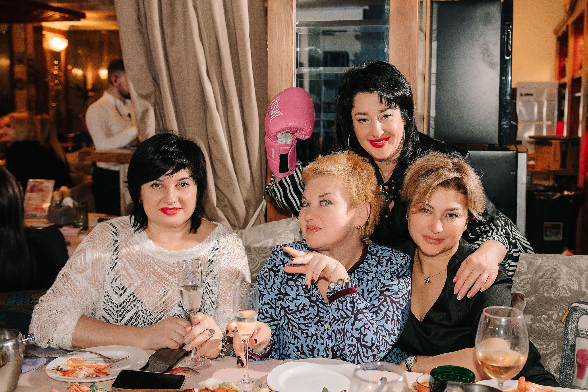 Ресторан Веранда. Бабий бунт. Фотограф Валерия Голубева (Миронова)