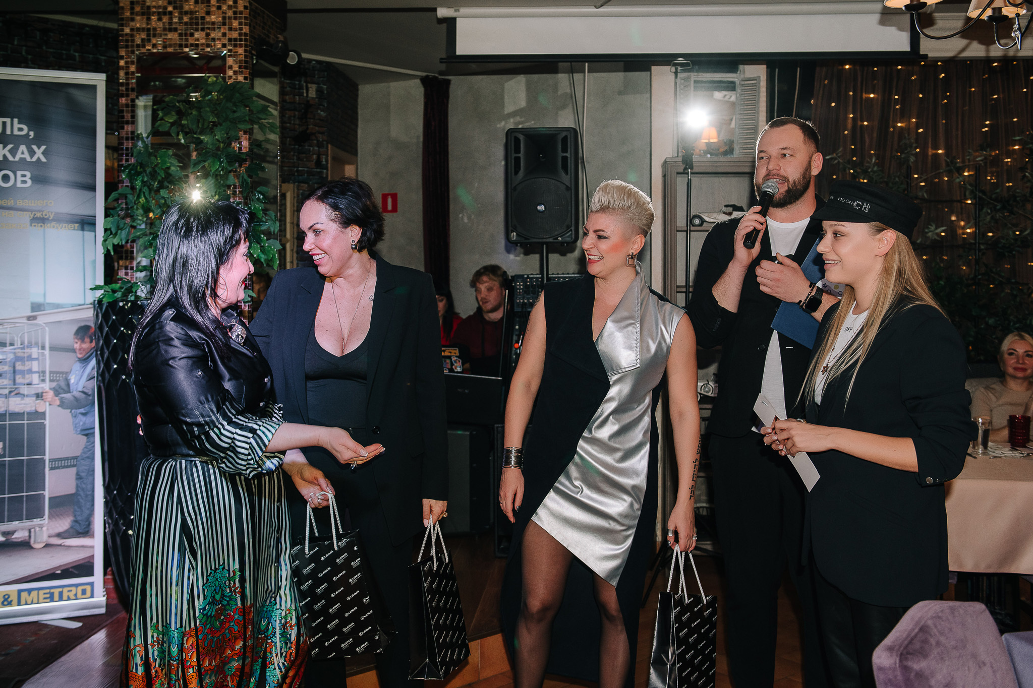 Ресторан Веранда. Бабий бунт. Фотограф Валерия Голубева (Миронова)