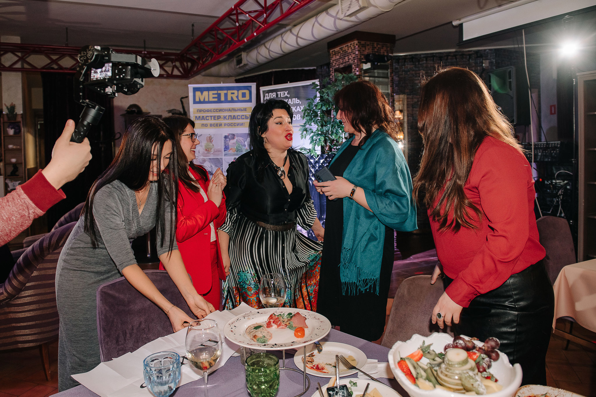 Ресторан Веранда. Бабий бунт. Фотограф Валерия Голубева (Миронова)