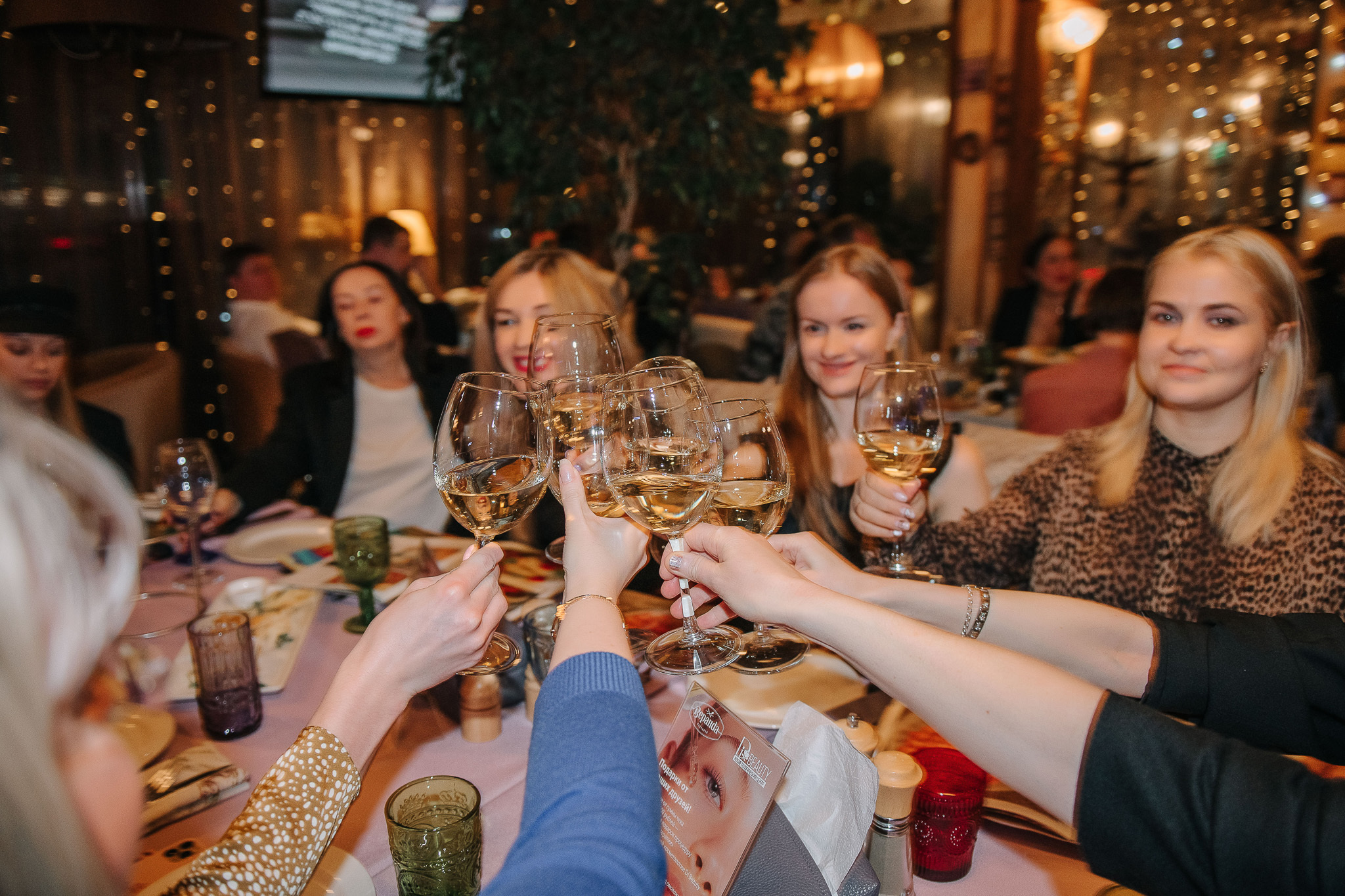 Ресторан Веранда. Бабий бунт. Фотограф Валерия Голубева (Миронова)