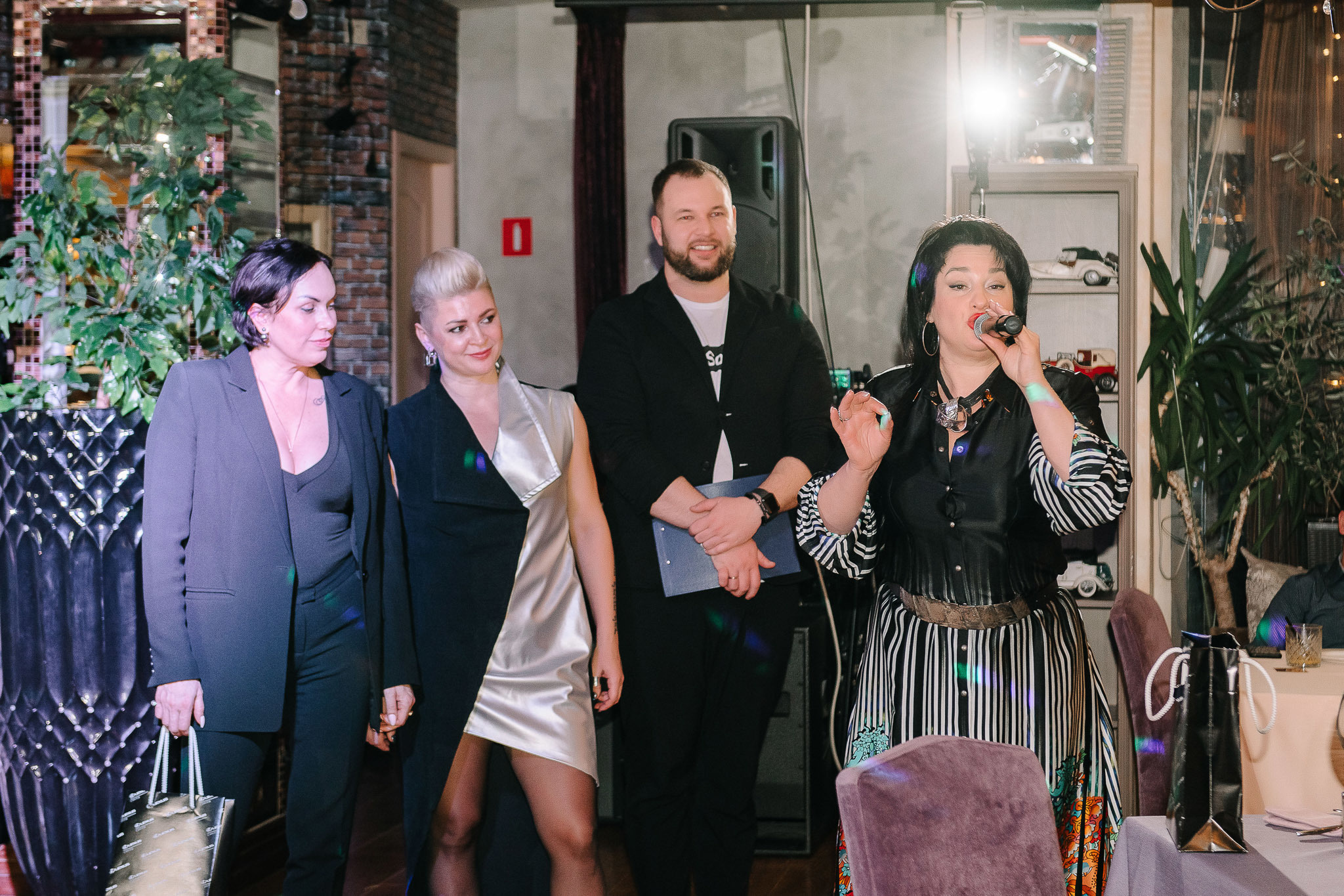 Ресторан Веранда. Бабий бунт. Фотограф Валерия Голубева (Миронова)