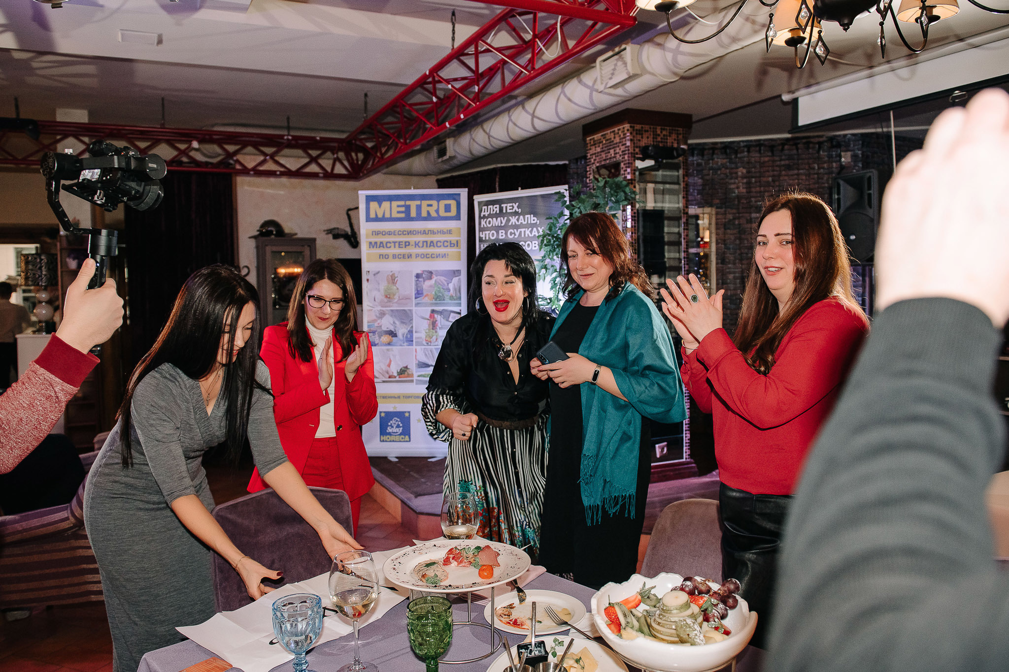 Ресторан Веранда. Бабий бунт. Фотограф Валерия Голубева (Миронова)