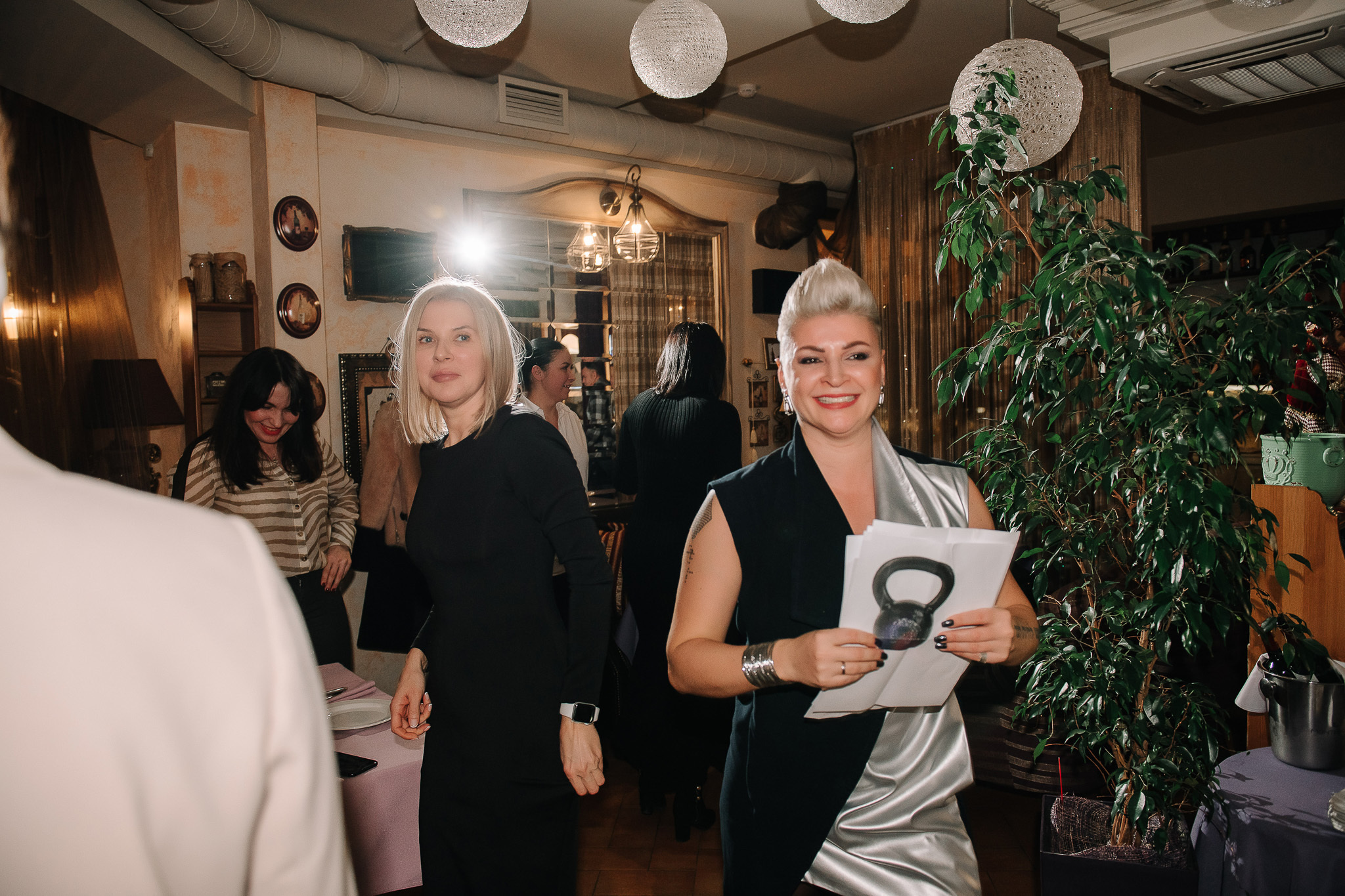 Ресторан Веранда. Бабий бунт. Фотограф Валерия Голубева (Миронова)