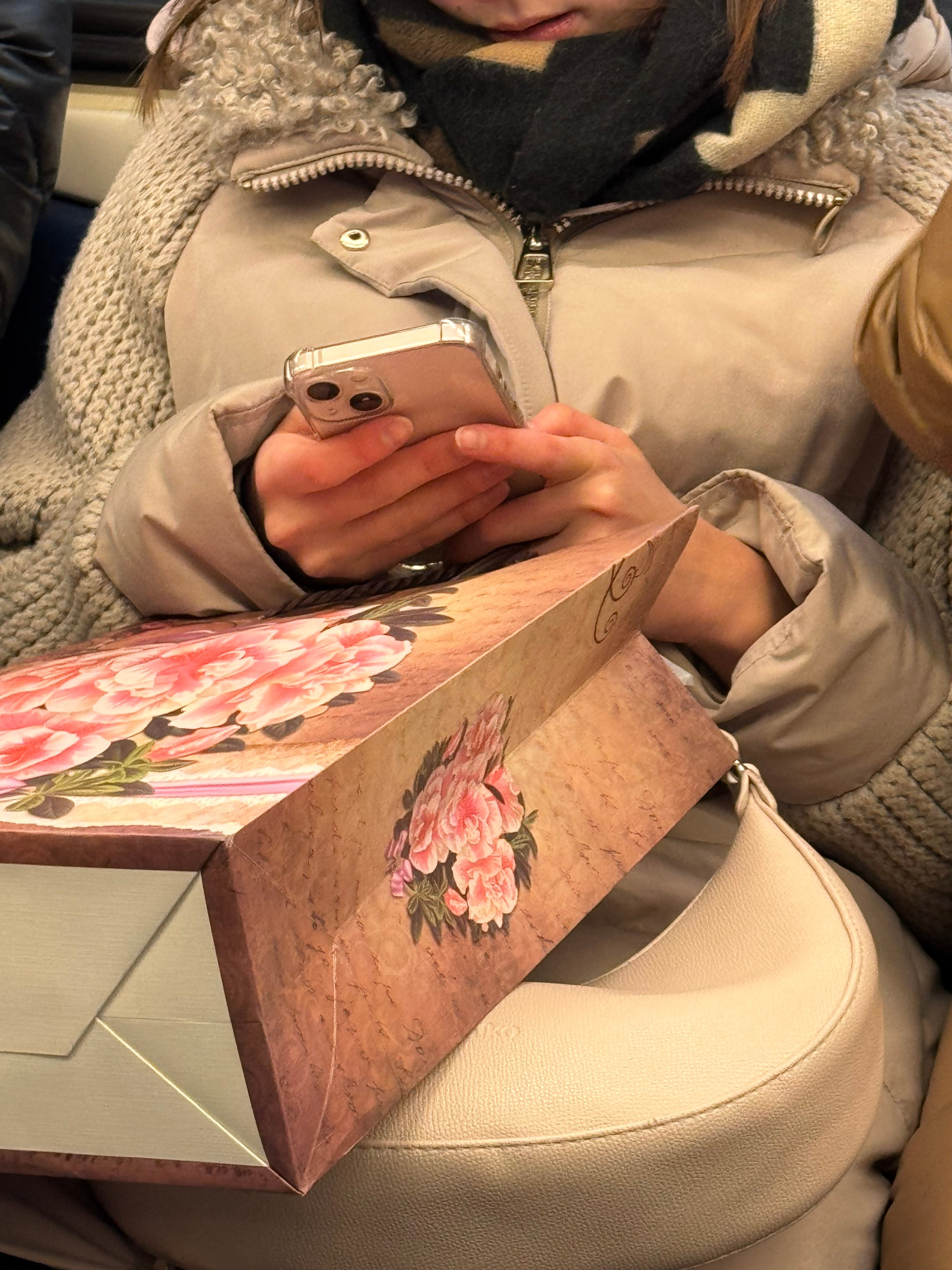 #руки_незнакомцев. Главная