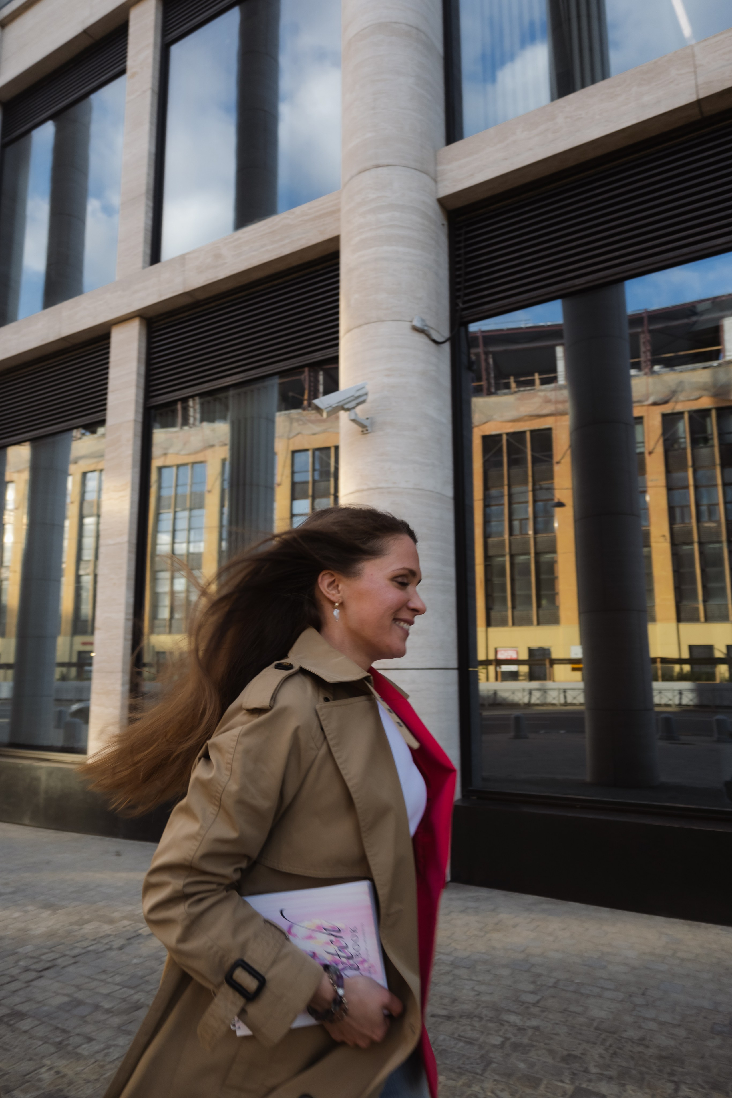 Уличная фотосессия в Невской Ратуше. Портретный и репортажный фотограф в Санкт-Петербурге | Валерия Кайряк