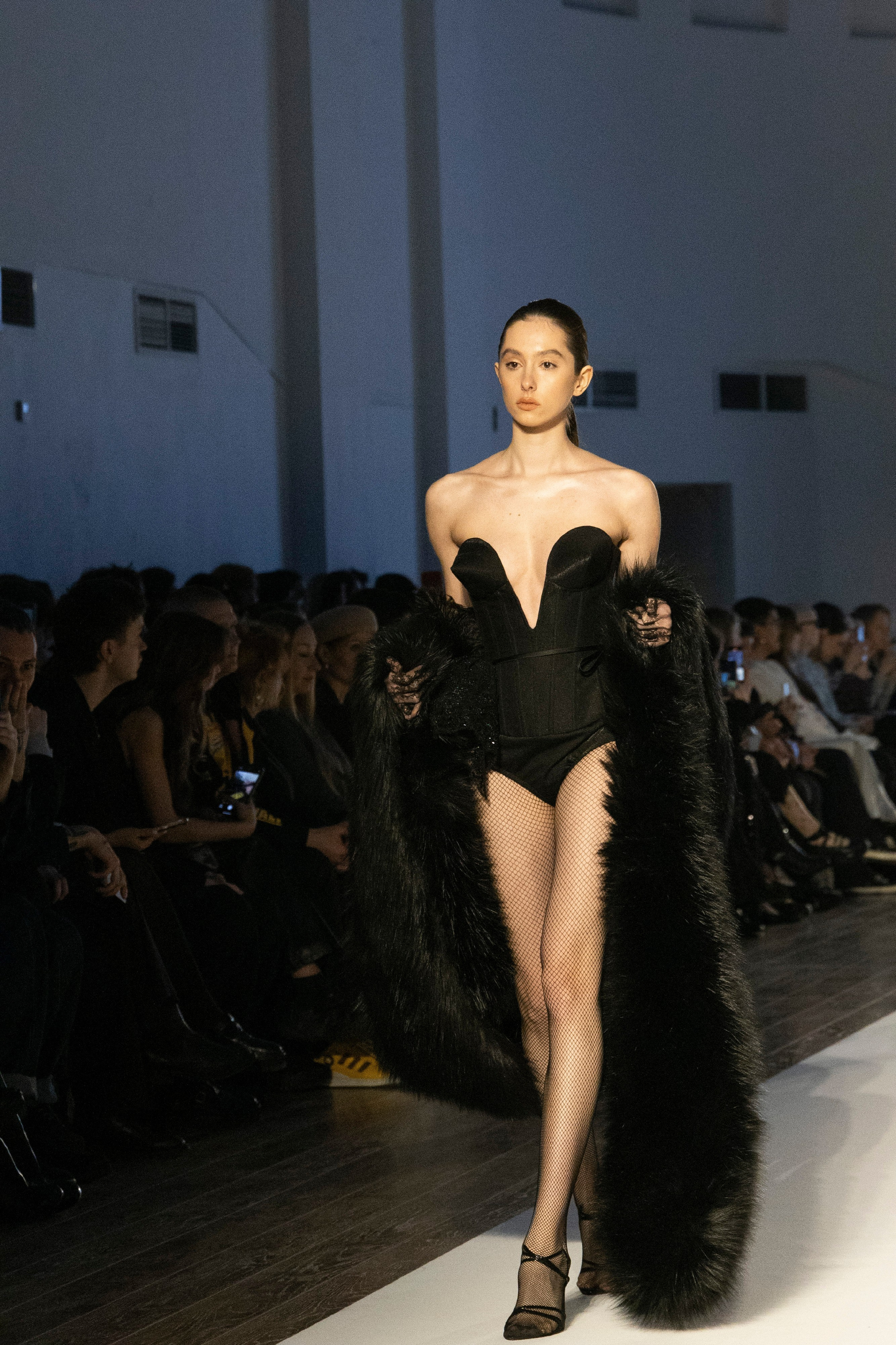 ДЛТ Собака.ru показ победителей конкурса «Новые имена в моде 2025». FOTOFAQ SKOOL г. Санкт-Петербург: очные, дистанционные и онлайн курсы фотографии