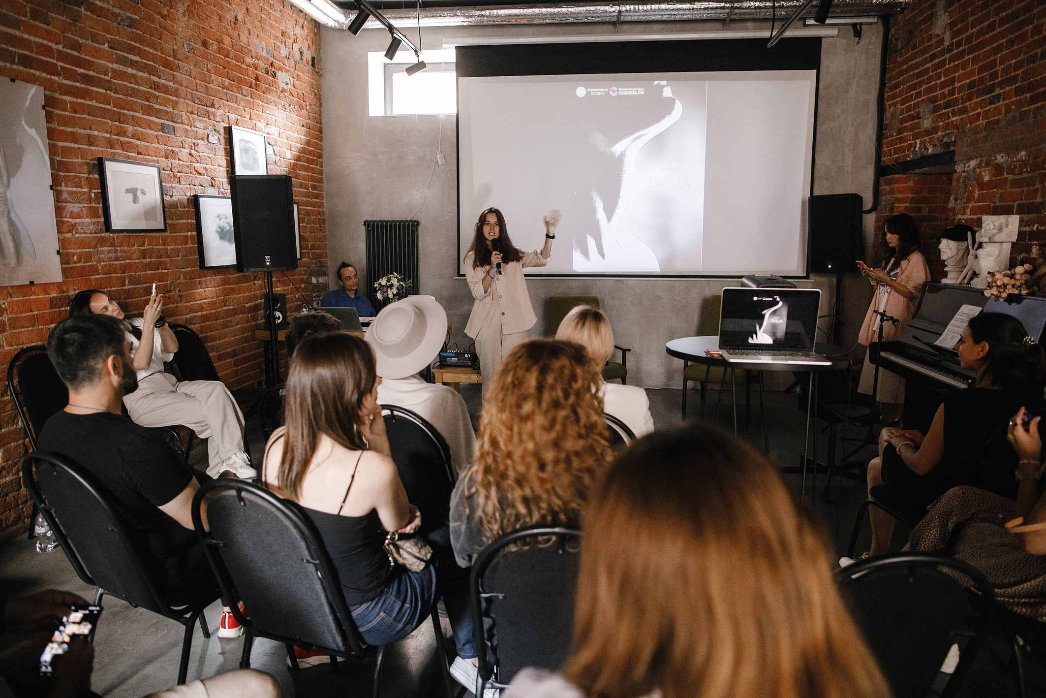 26.06.2022 // Участие в проекте «Лица». Фотовыставки serebro.gallery, в которых автором можешь стать ты! | Москва