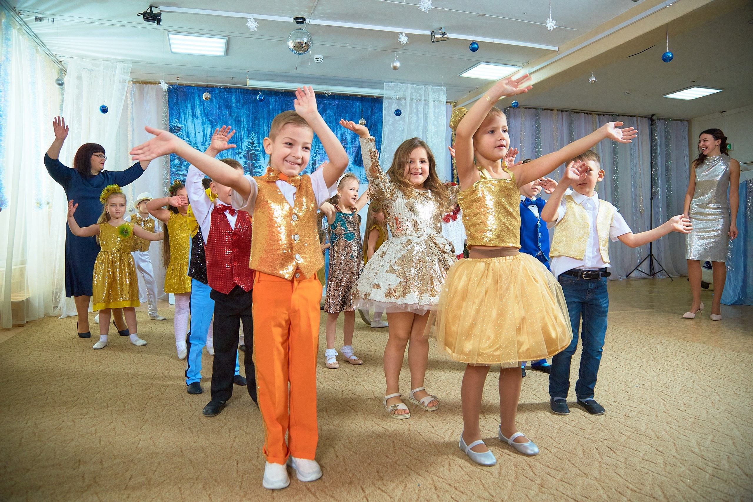 Новогодний утренник. Выпускной альбом Новосибирск