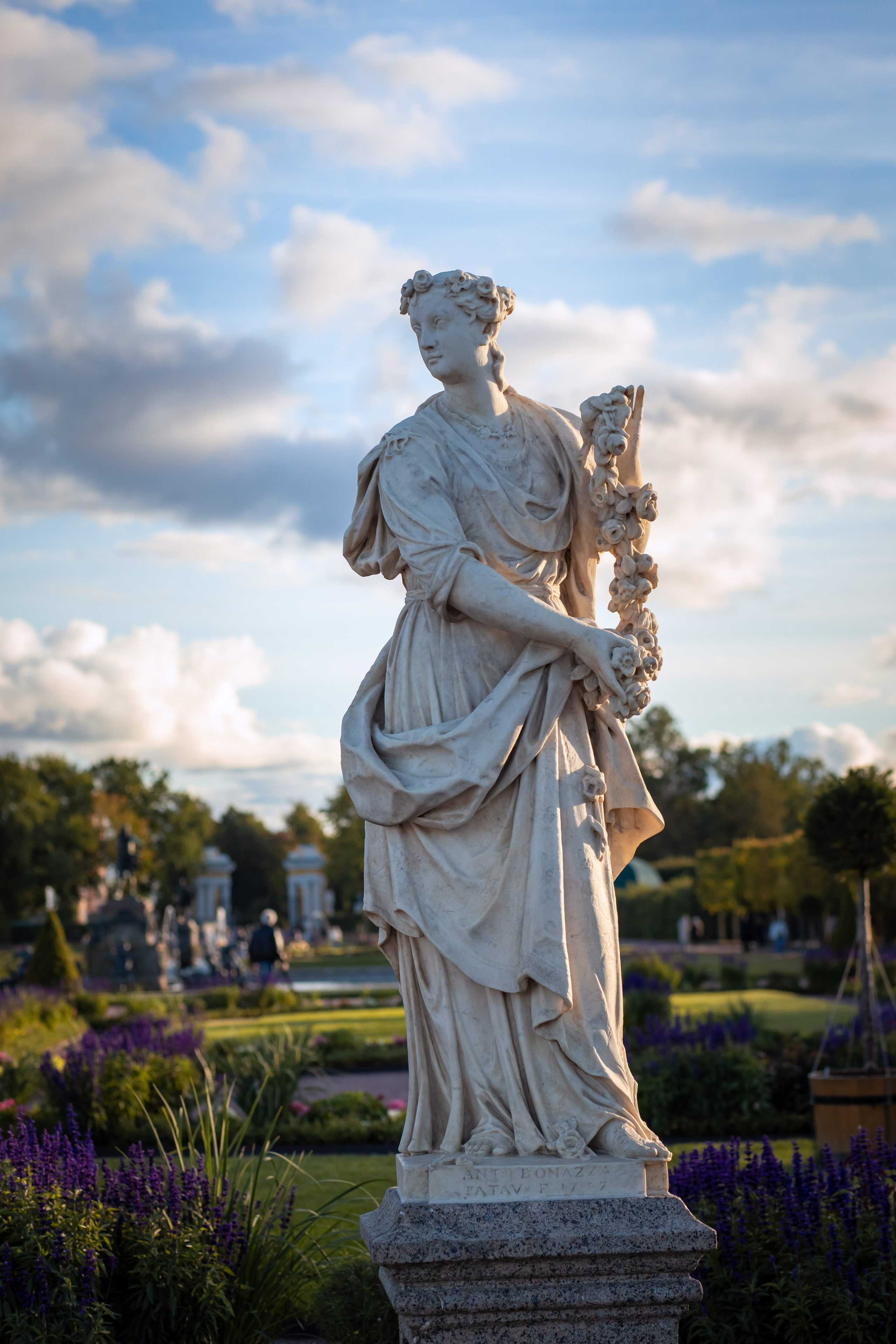 ФОТОСЕССИЯ В ПЕТЕРГОФЕ. ГДЕ СНИМАТЬ В ПЕТЕРГОФЕ