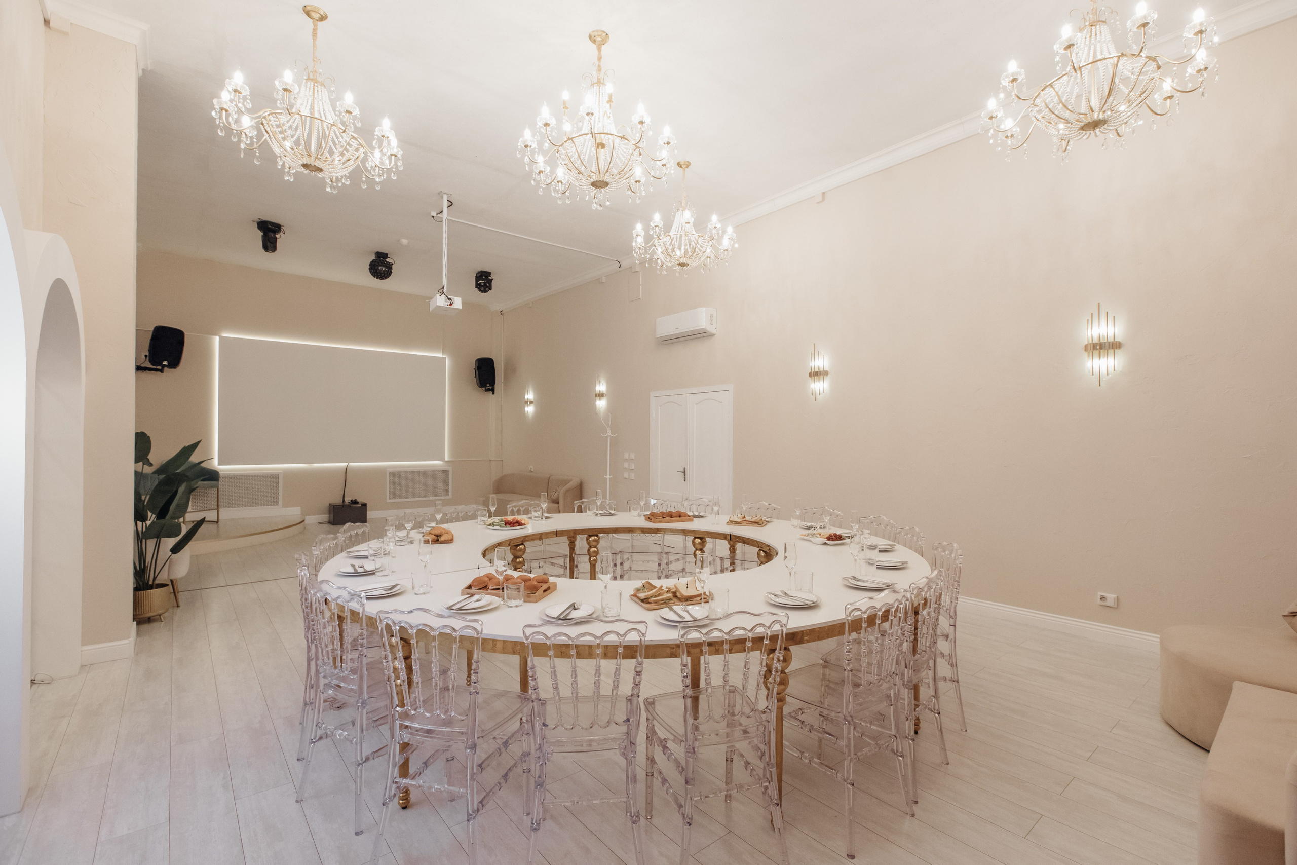 Банкетный зал Рубин Холл / Rubin Hall. Аренда лофта в СПб для мероприятий