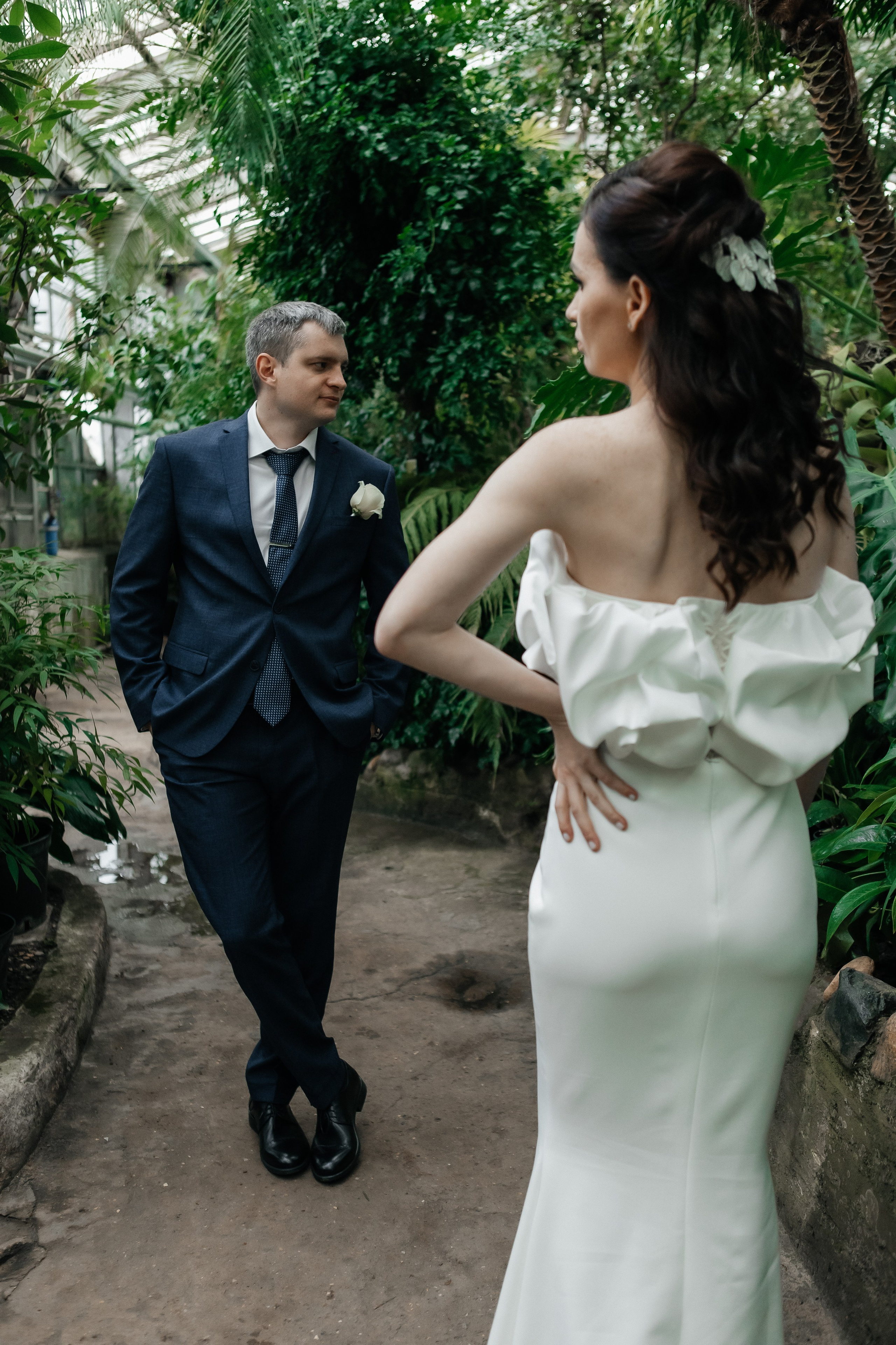 Свадебная фотосессия в Оранжерее ВДНХ. Свадебный фотограф в Москве