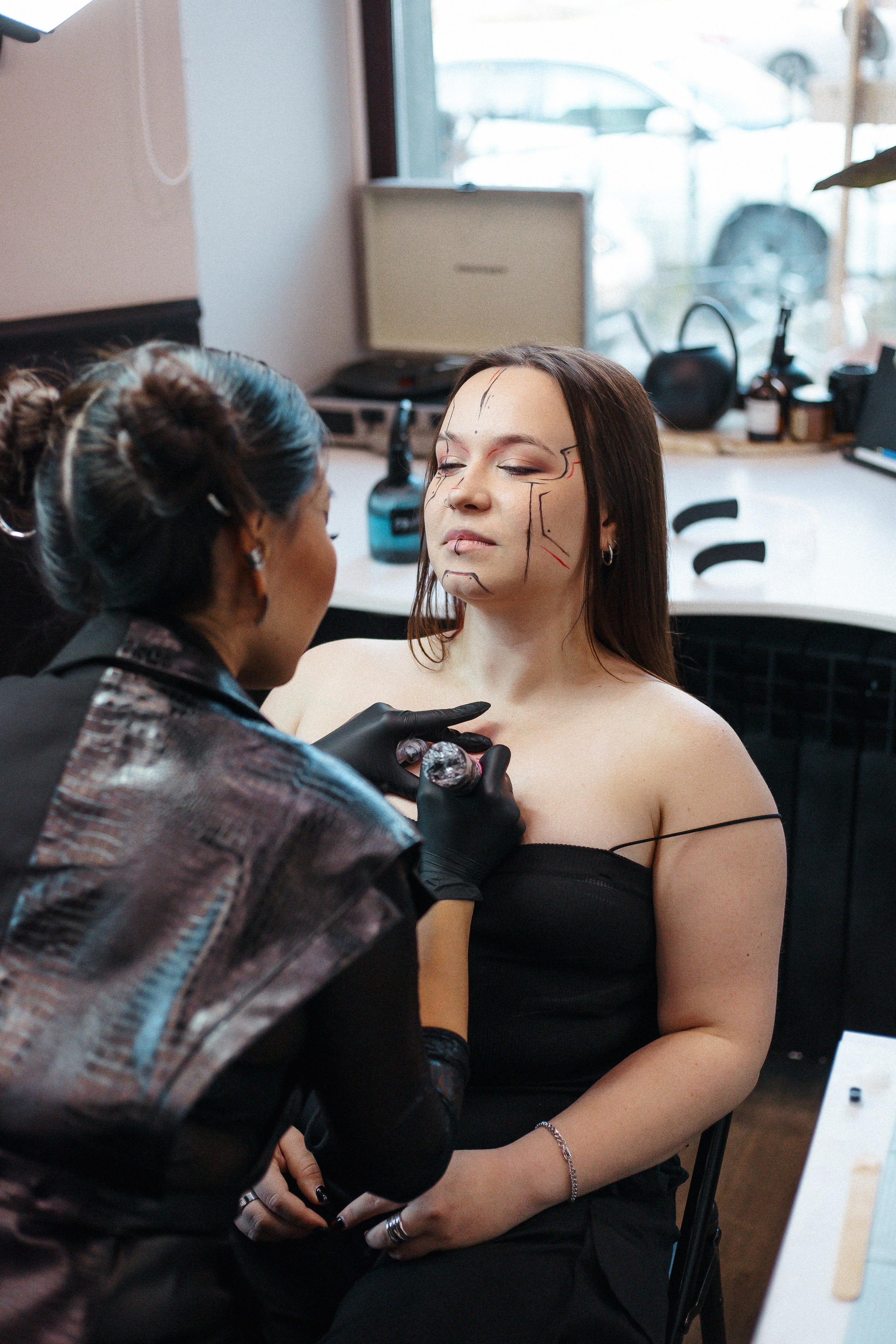 Walk-In Day в стиле киберпанк в тату-студии MUKHINA TATTOO. СВОИ. ФОТООТЧЕТЫ-СОБЫТИЯ-МЕСТА