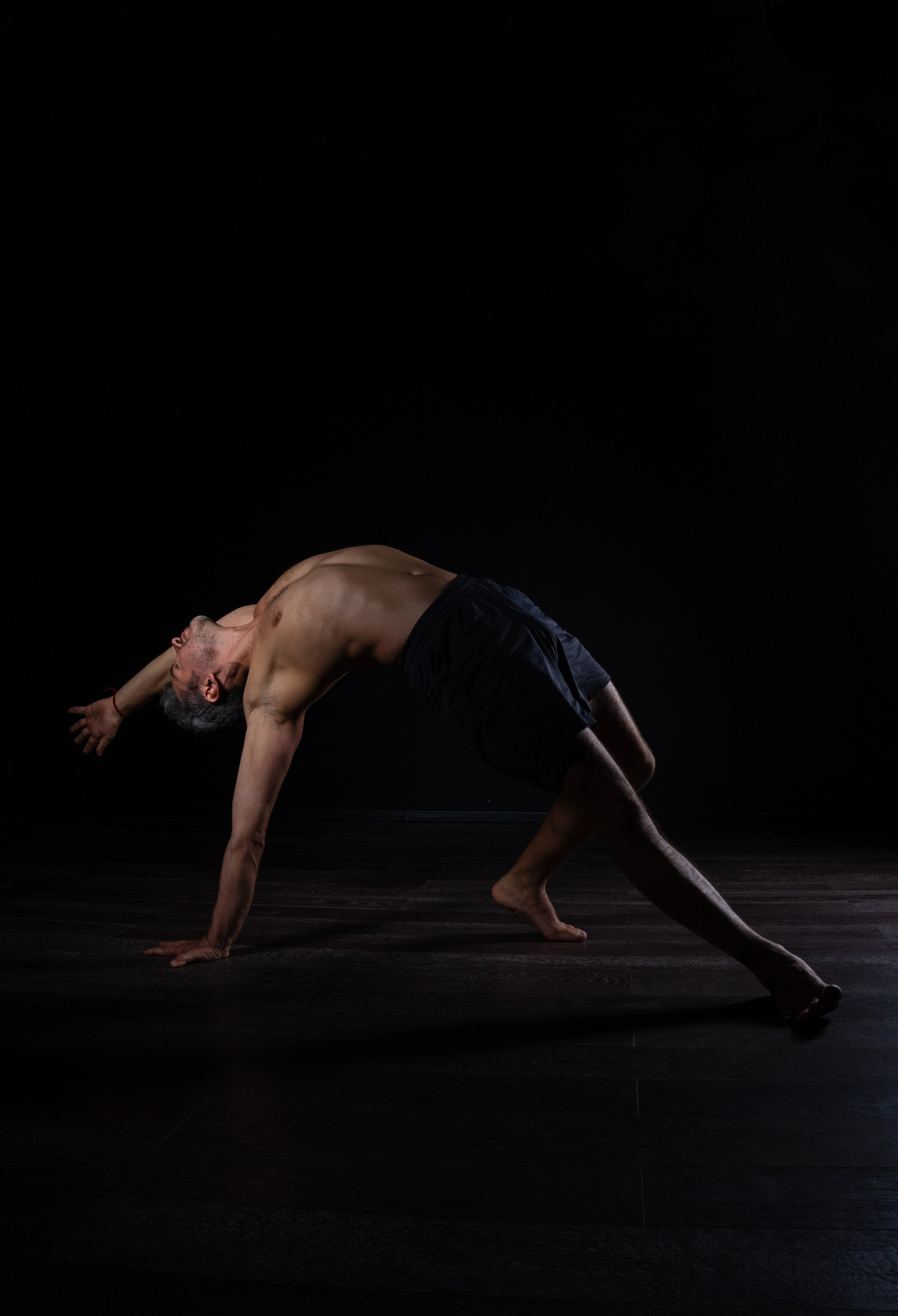 Йога тренера и йога студии. Живые снимки! Фотограф Даша Бендер