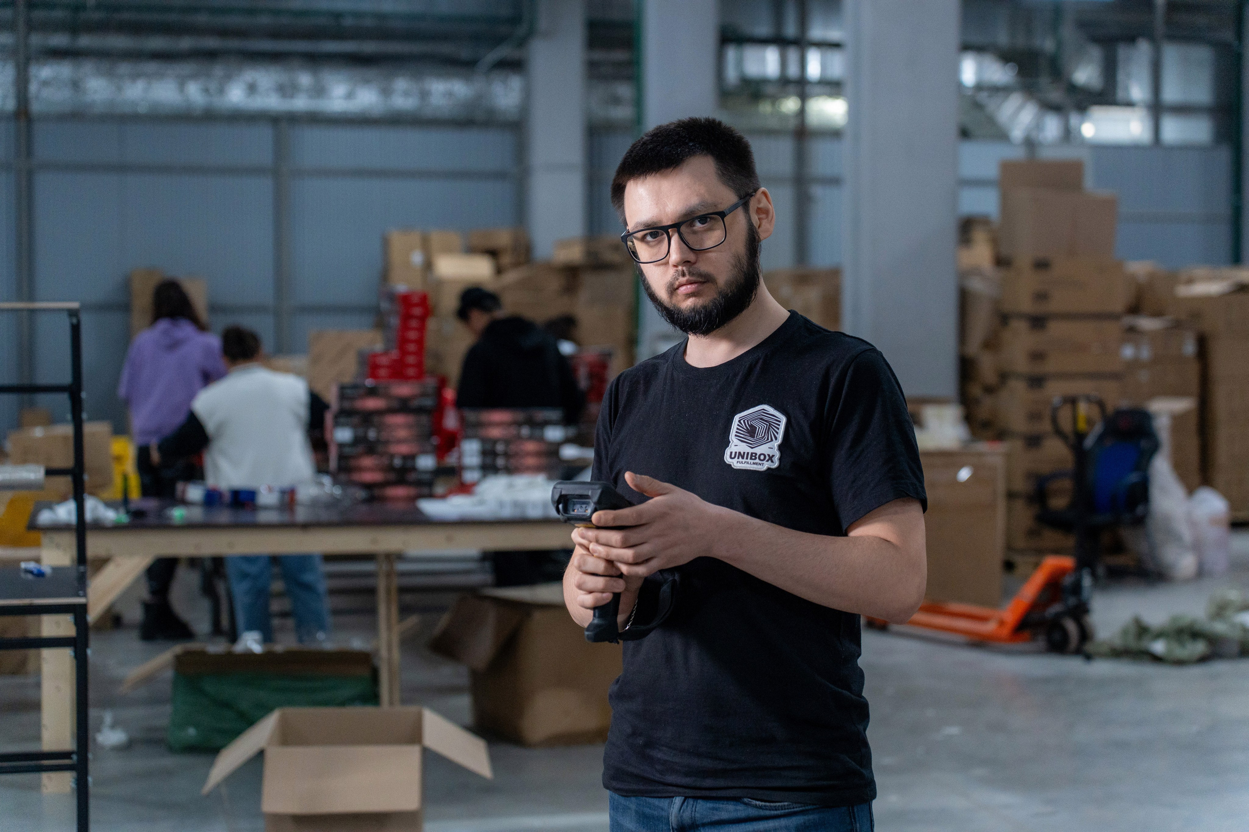 Фотосессия на складе фулфилмента в Фудсити, фотосъемка на складе