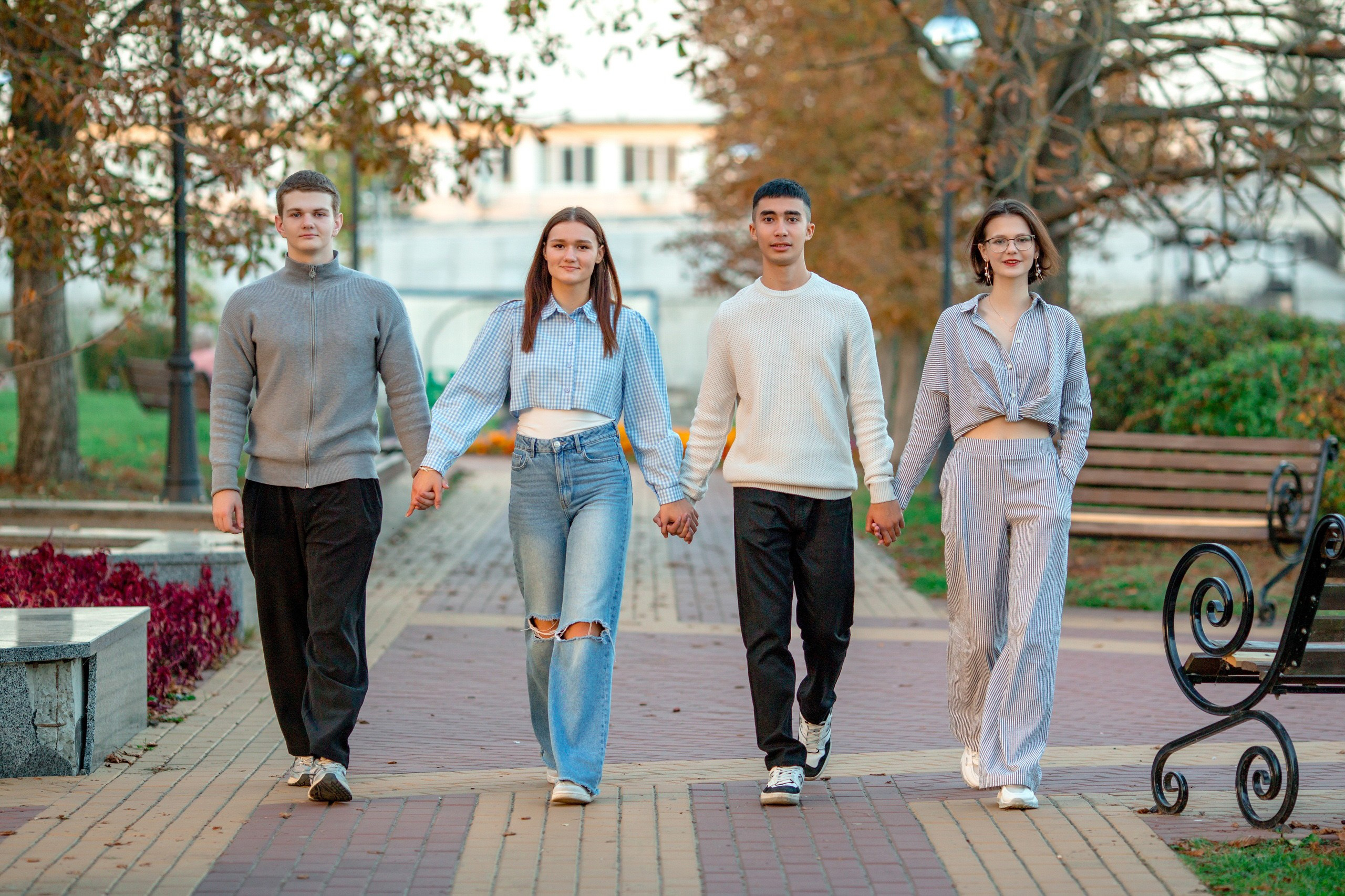 Выпускные альбомы для школ и детских садов в Брянске. Фотоцентр Перспектива: выпускные альбомы, фотошкола, курсы фотографии