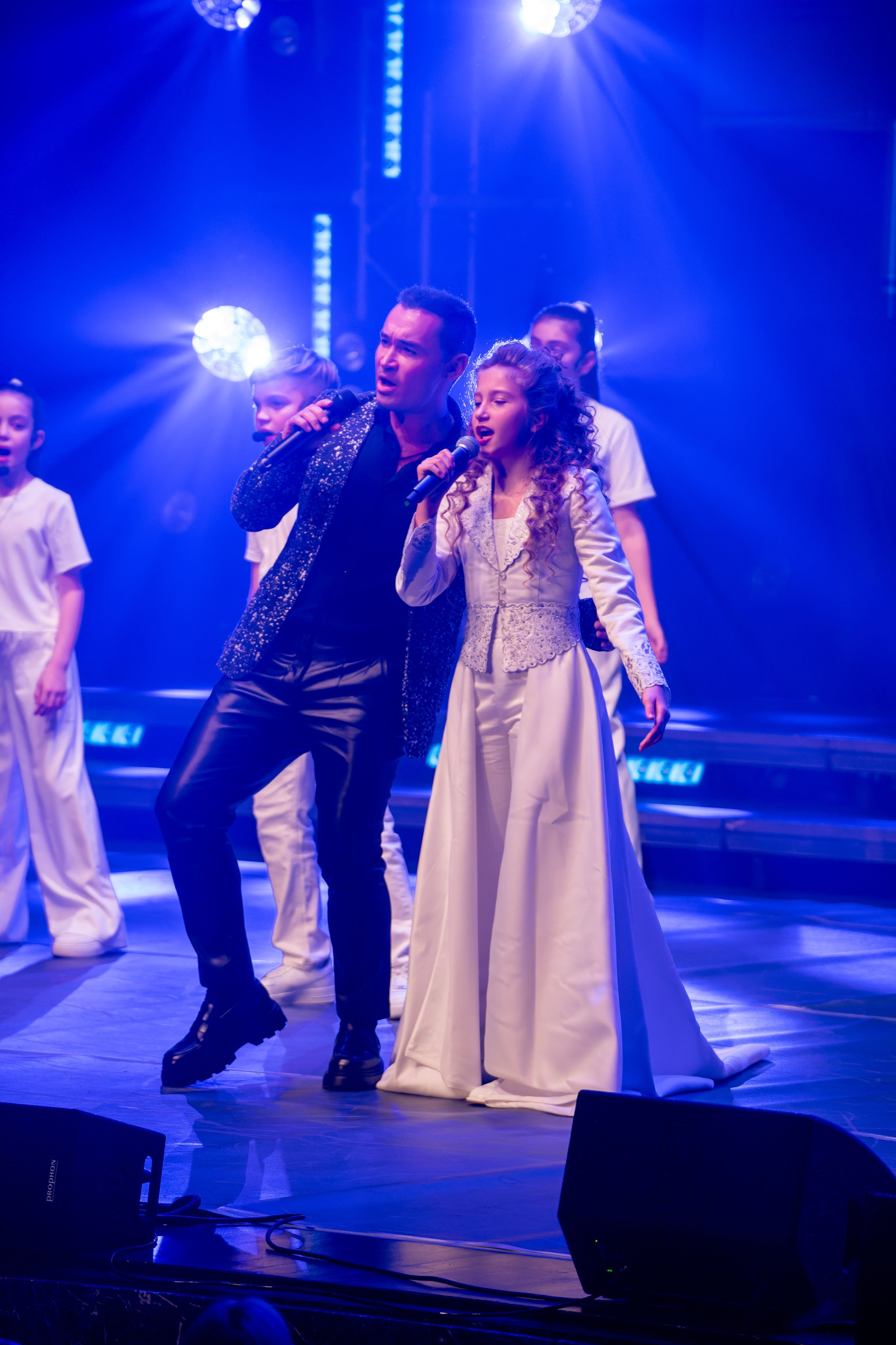 сцена окружной общественный центре имени Моссовета