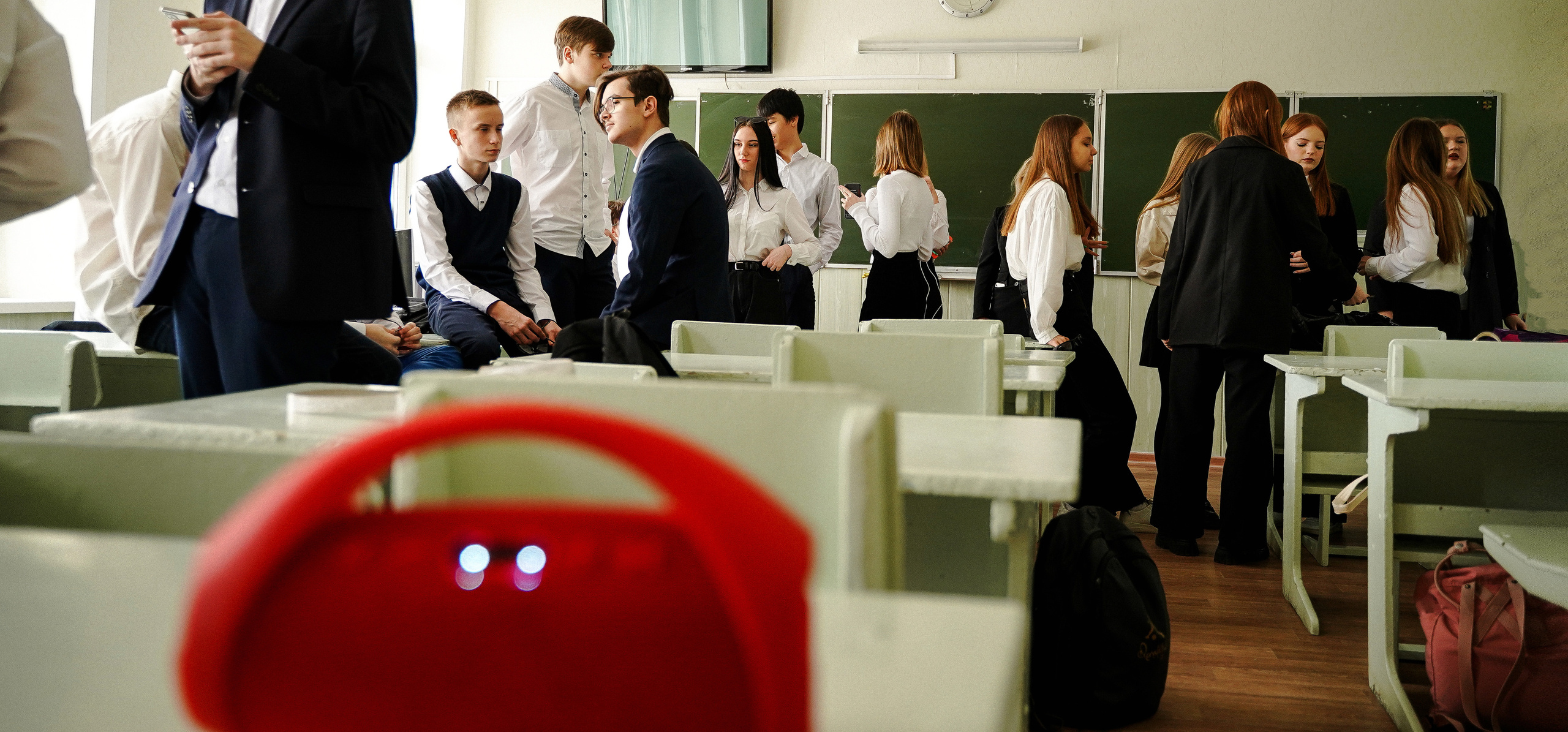 Выпускные альбомы для 9 и 11 классов в Брянске | School Memories