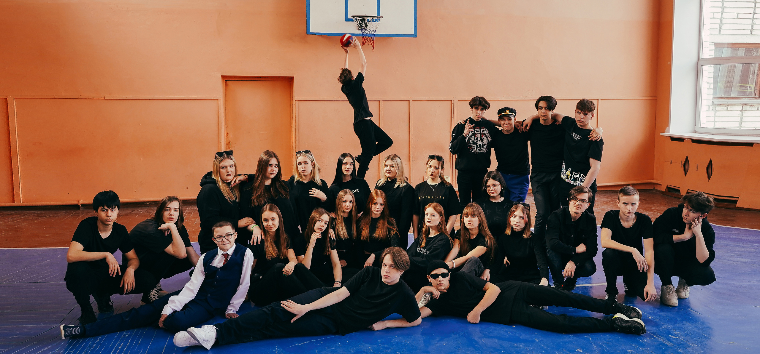 Выпускные альбомы для 9 и 11 классов в Брянске | School Memories