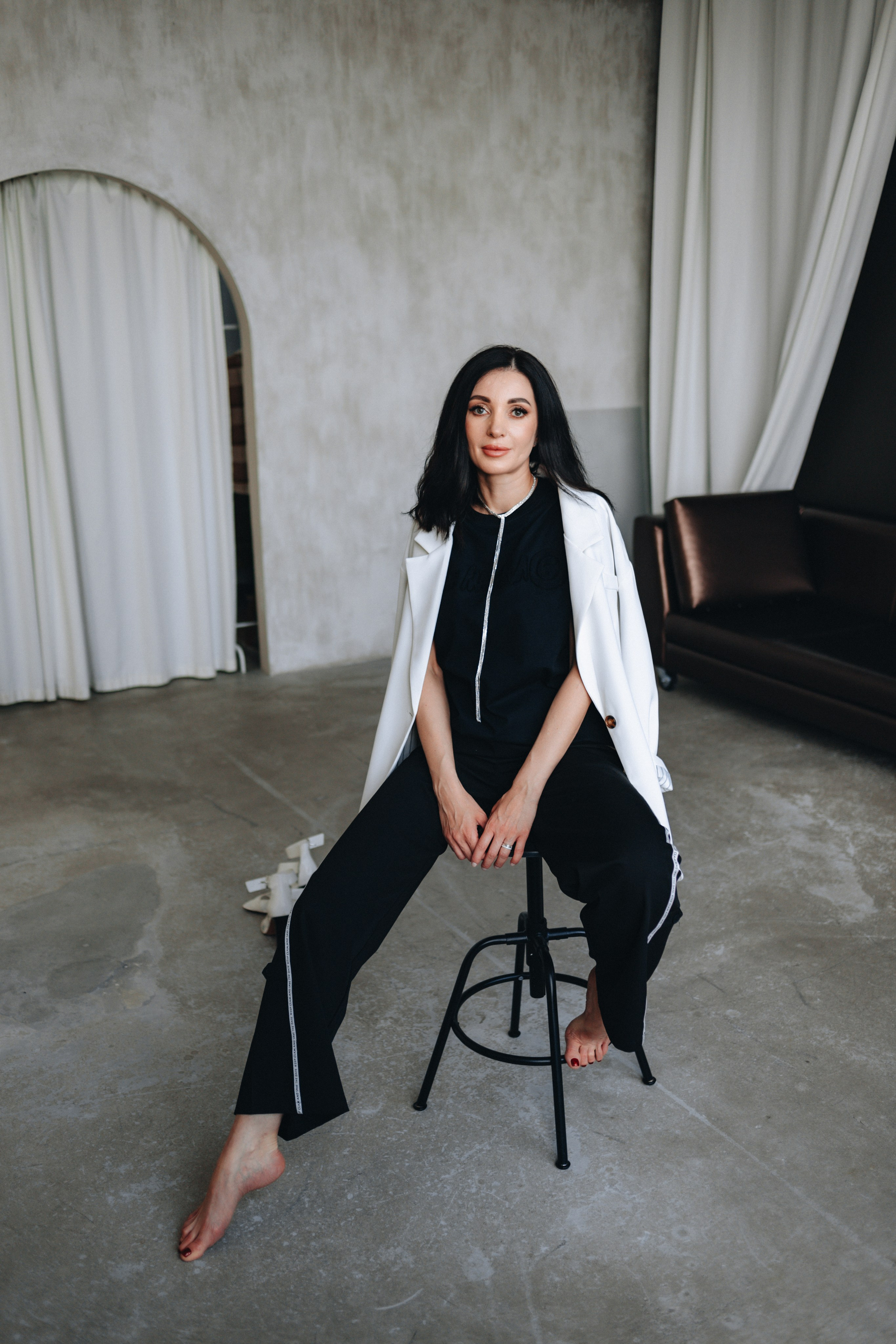 Съёмка агента по недвижимости в студии Дача Натура. Фотограф Настя Галингер Краснодар