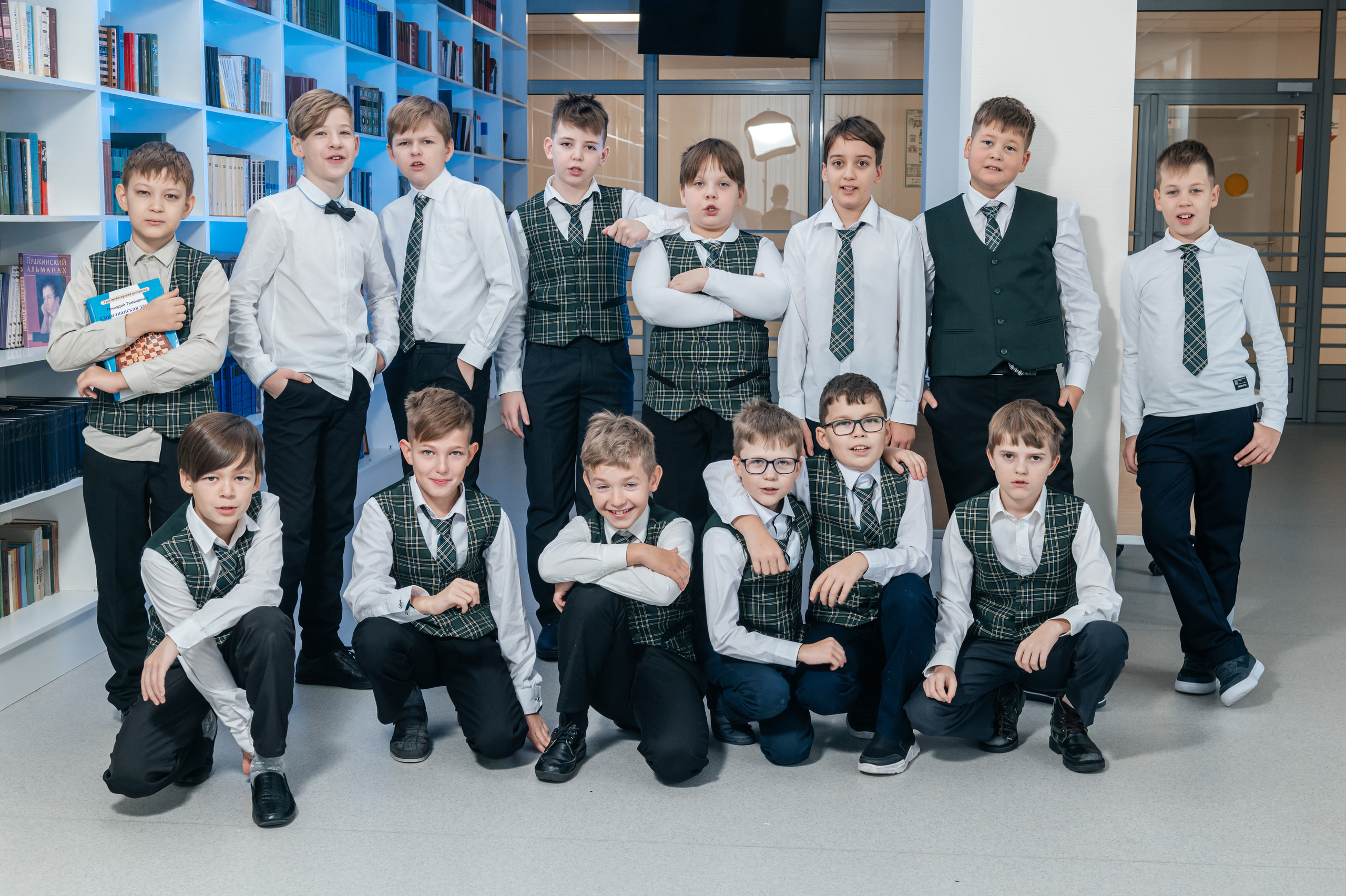 Начальные классы. Современные выпускные альбомы в Новосибирске