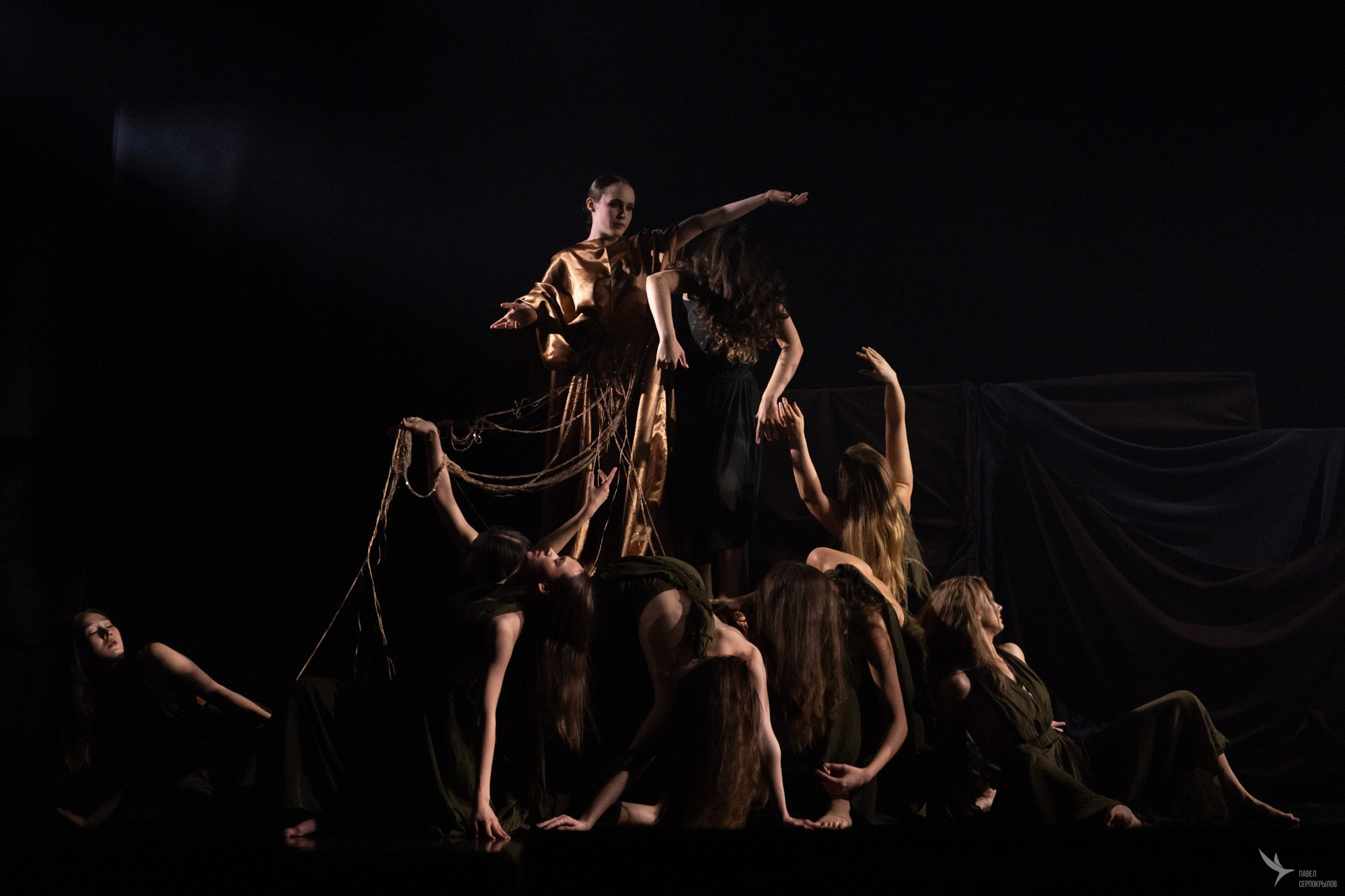 Пластический спектакль команды СЕВЕР «Голос ветра. Молчание мрамора». Репортажный фотограф в Казани Павел Серпокрылов
