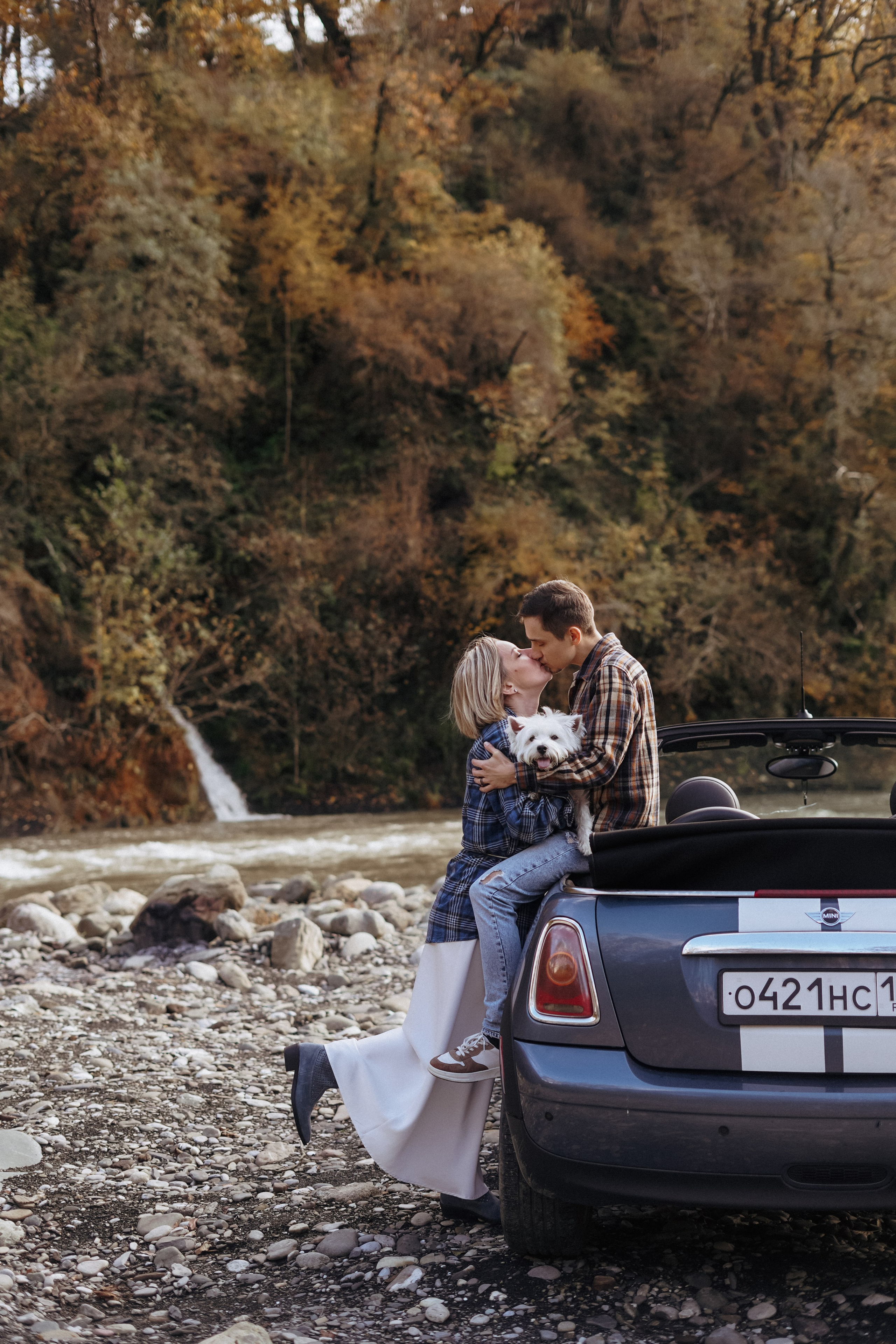Миша, Лена, Лакки и мини-купер. Фотограф в Сочи и Абхазии | Фототуры | September Air