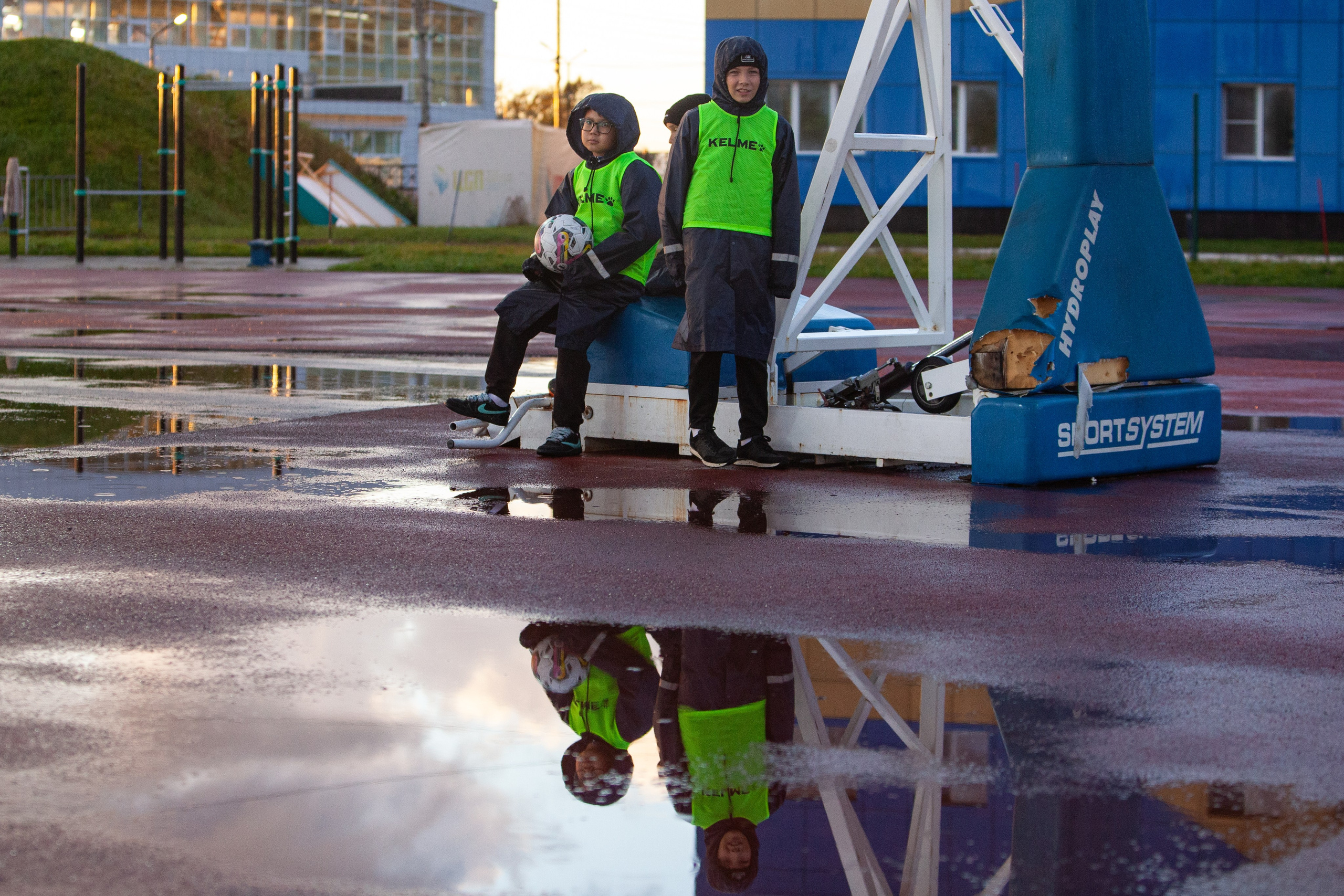 Матч юношеской футбольной лиги между командами СШ «Сахалин» и «СШОР № 1» (Комсомольск-на-Амуре) (U-18). Кутузов Евгений Фотограф в Южно-Сахалинске