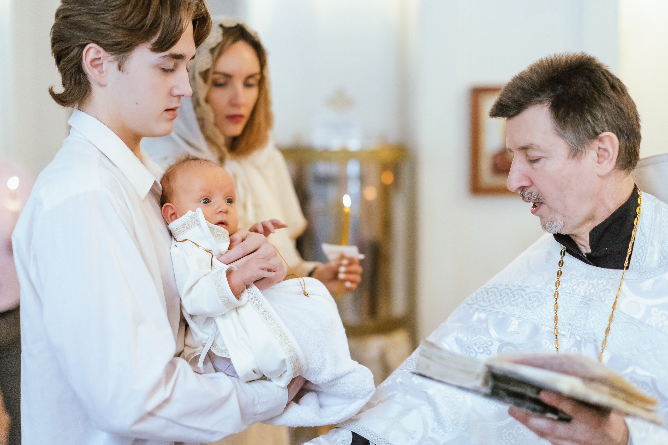 Фотосессия крещения в г. Московский. Фото и видео Москва. Свадебный фотограф, видеограф, фотосессии, видеосъемка