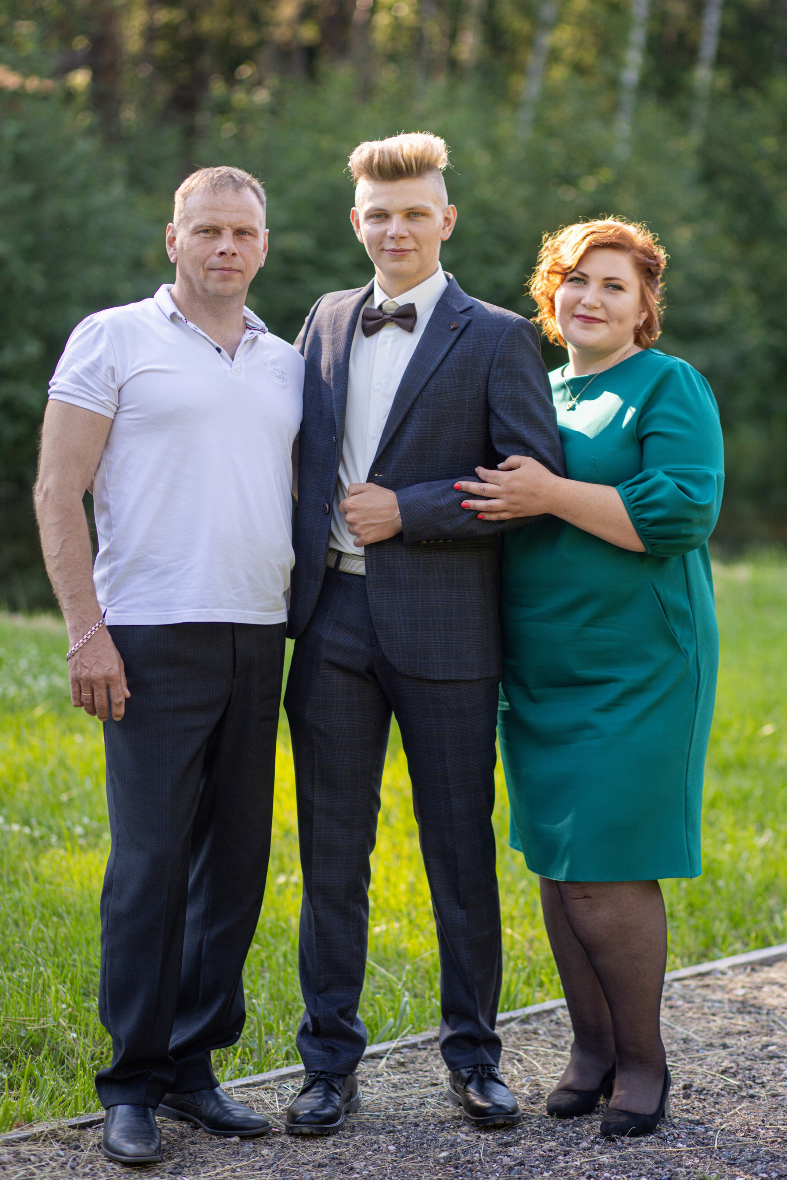 Фотосессия на выпускной. Школа № 12, 11 класс, 2024 г. Студия выпускных альбомов Остров